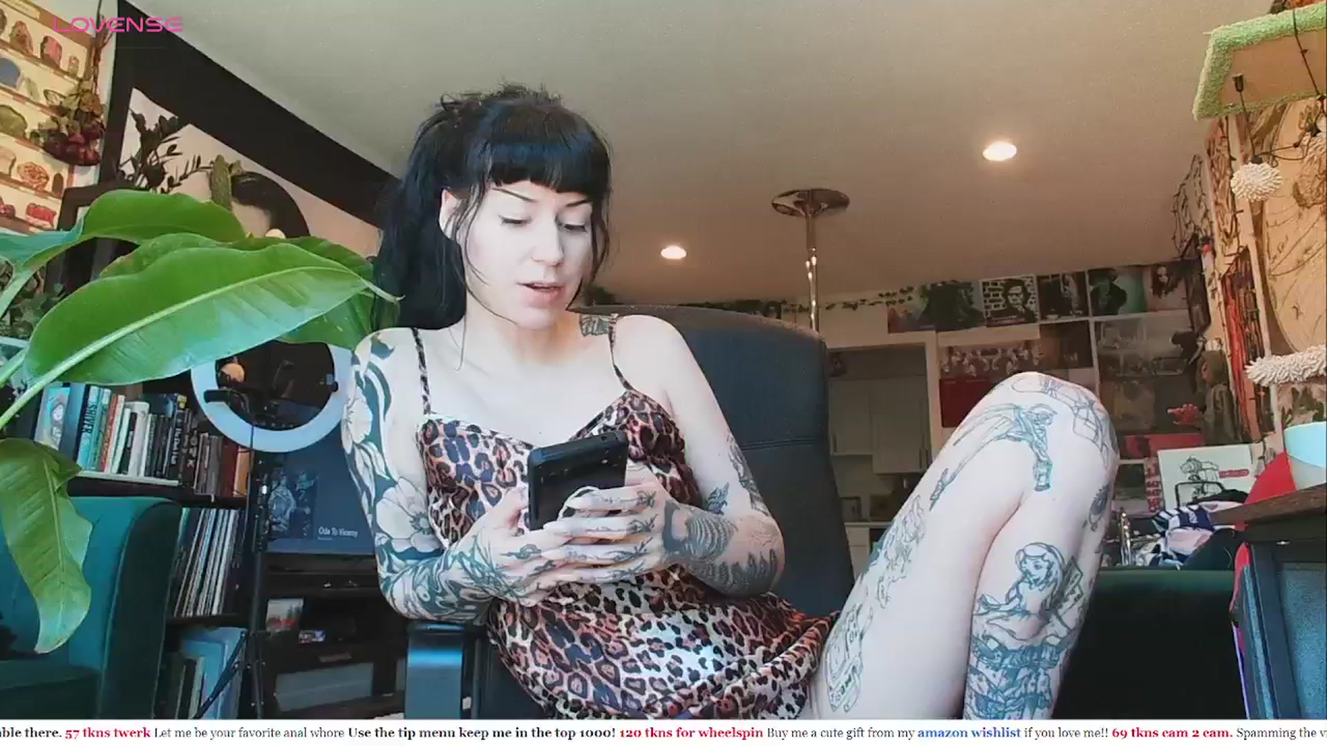 Gallery image thumbnail from slimsaydeee's myfreecams stream on, 05/09/2024, 16:49 image 4 of 20