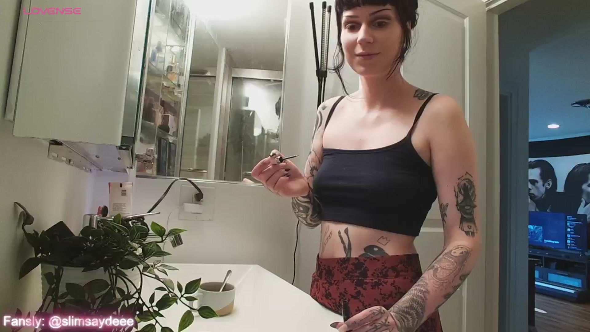 Gallery image thumbnail from slimsaydeee's myfreecams stream on, 06/10/2024, 18:01 image 12 of 20