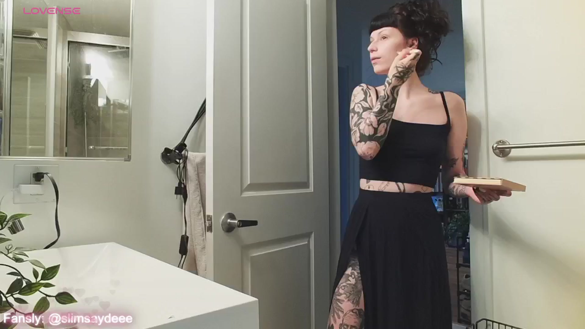 Gallery image thumbnail from slimsaydeee's myfreecams stream on, 06/21/2024, 15:55 image 11 of 20