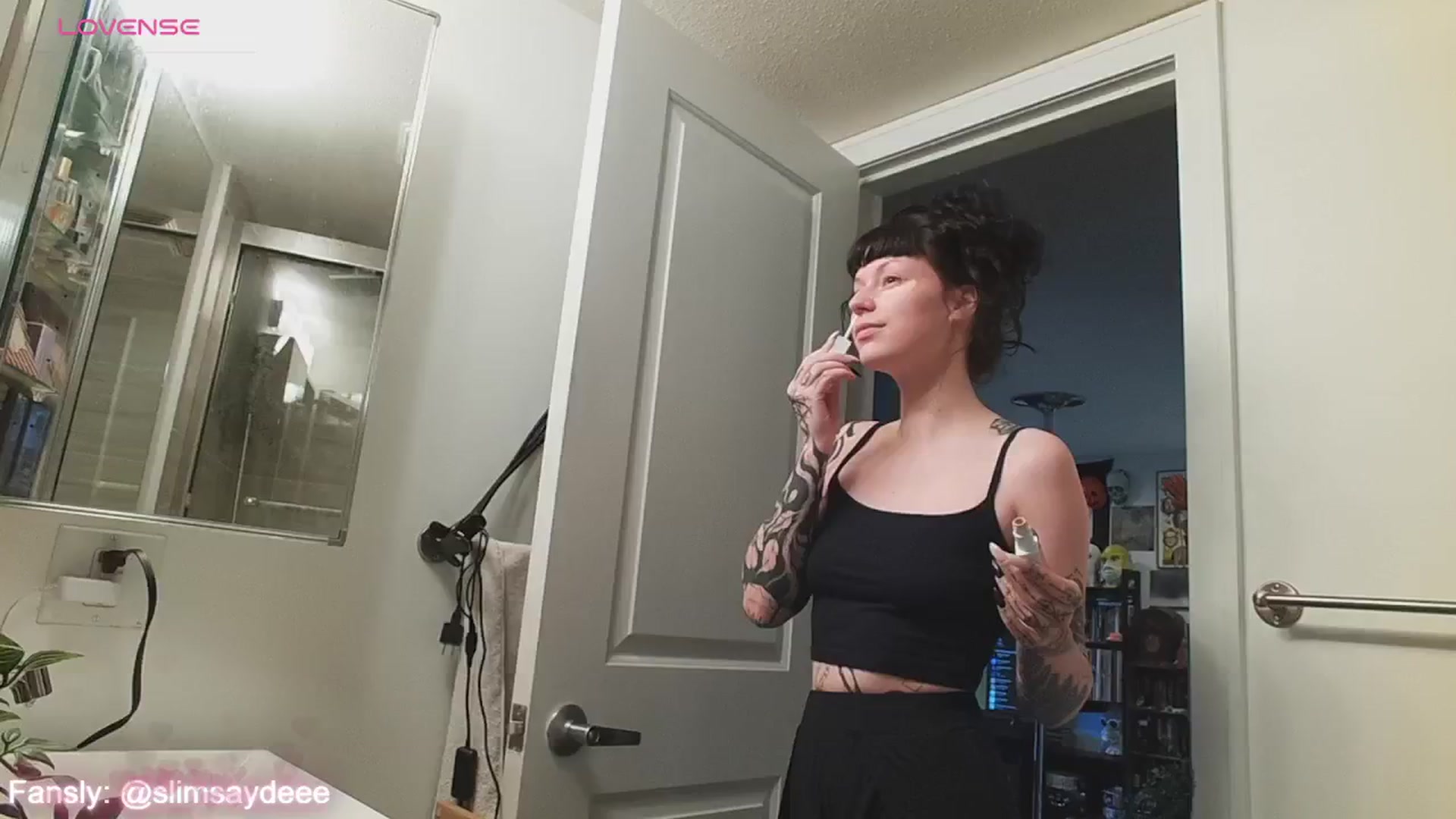 Gallery image thumbnail from slimsaydeee's myfreecams stream on, 06/21/2024, 15:55 image 1 of 20
