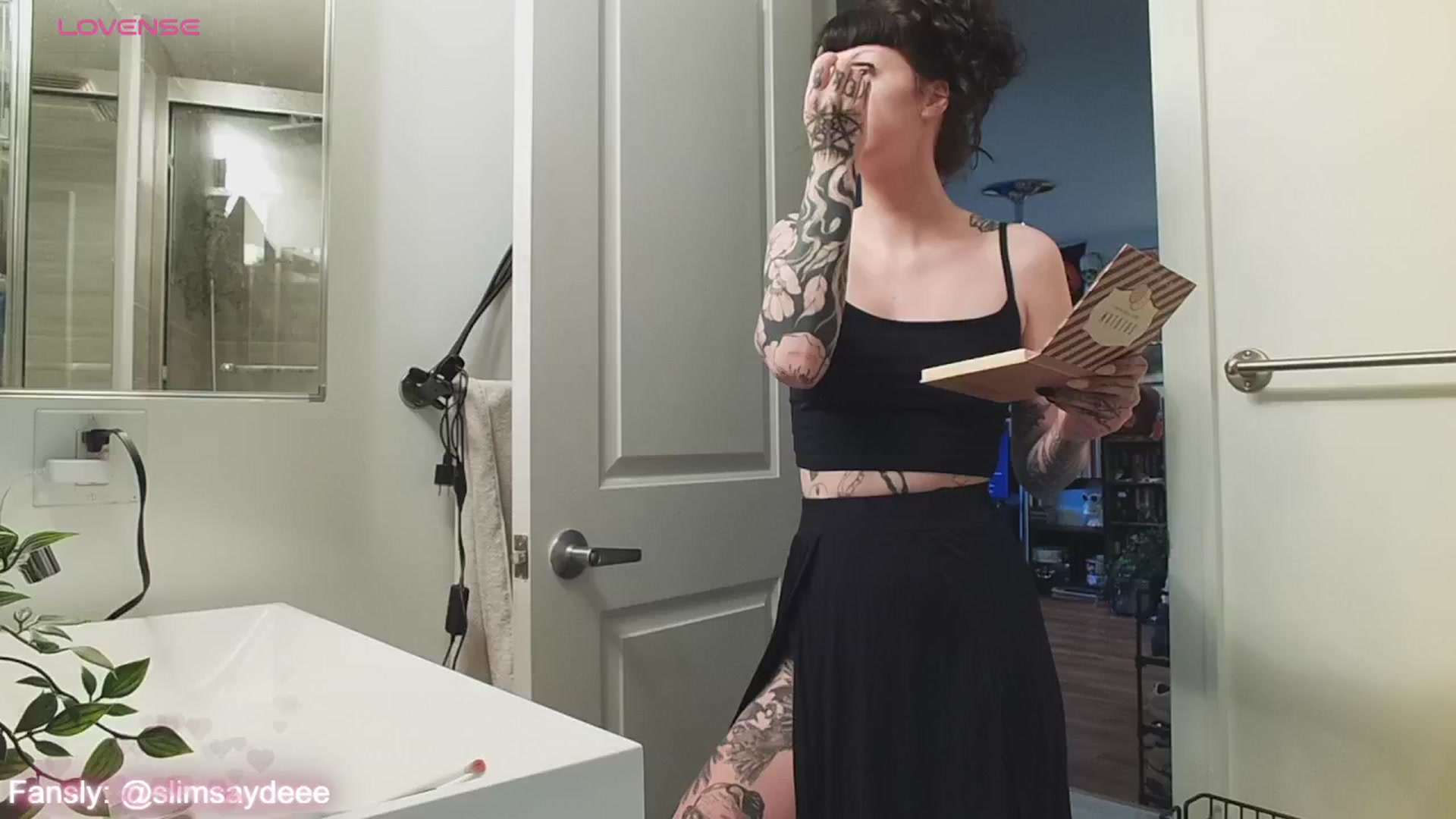Gallery image thumbnail from slimsaydeee's myfreecams stream on, 06/21/2024, 15:55 image 8 of 20