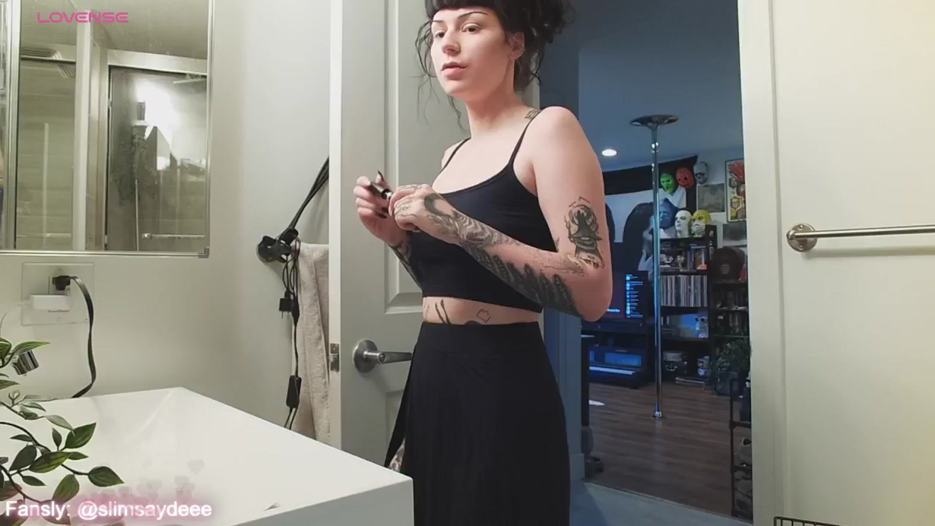 Gallery image thumbnail from slimsaydeee's myfreecams stream on, 06/21/2024, 15:55 image 16 of 20