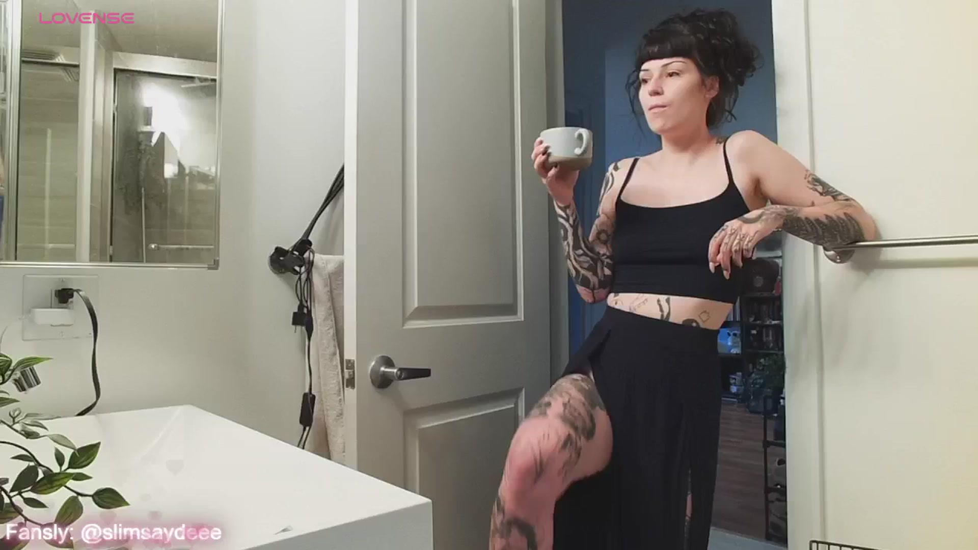 Gallery image thumbnail from slimsaydeee's myfreecams stream on, 06/21/2024, 15:55 image 18 of 20