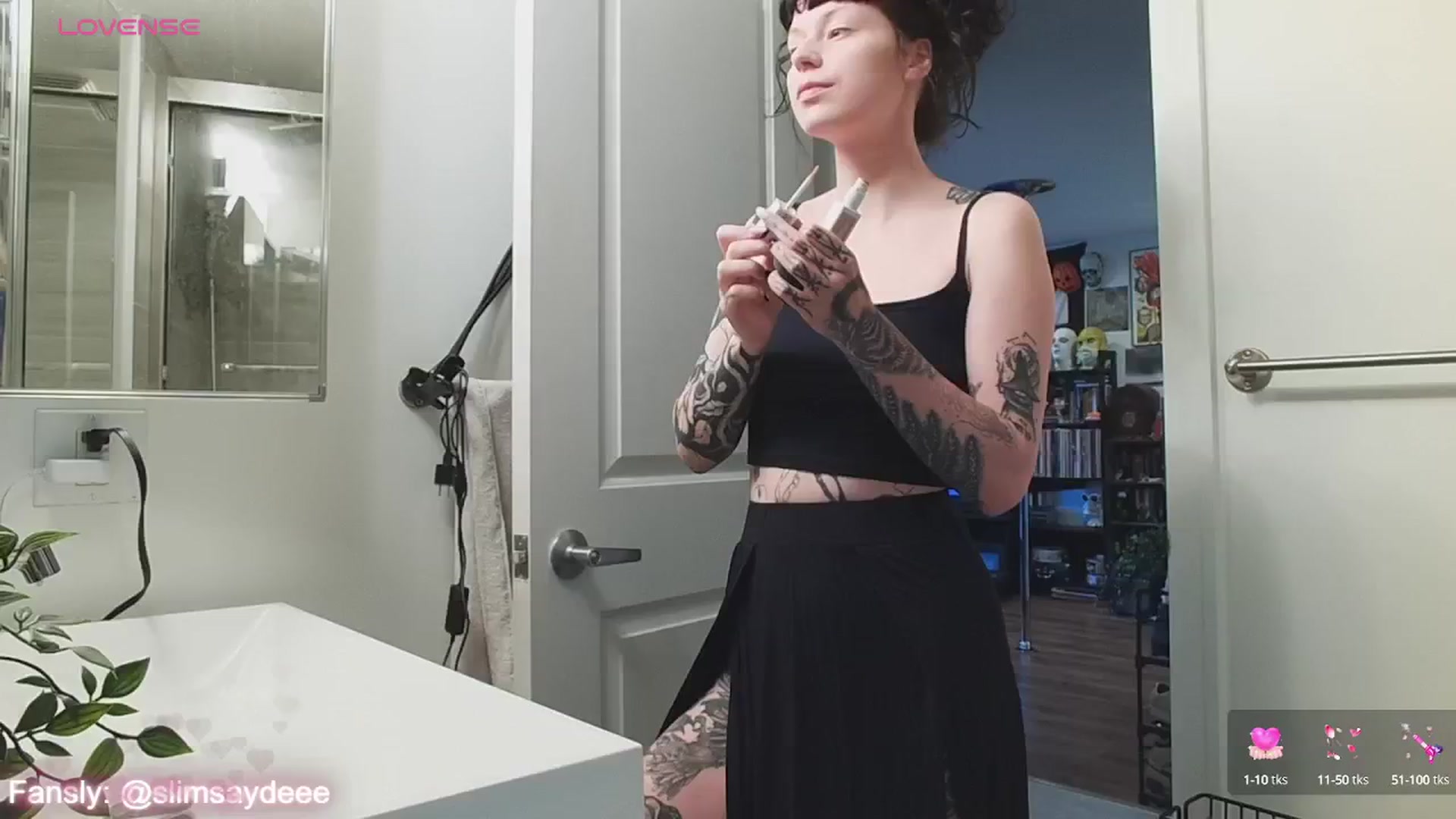 Gallery image thumbnail from slimsaydeee's myfreecams stream on, 06/21/2024, 15:55 image 5 of 20