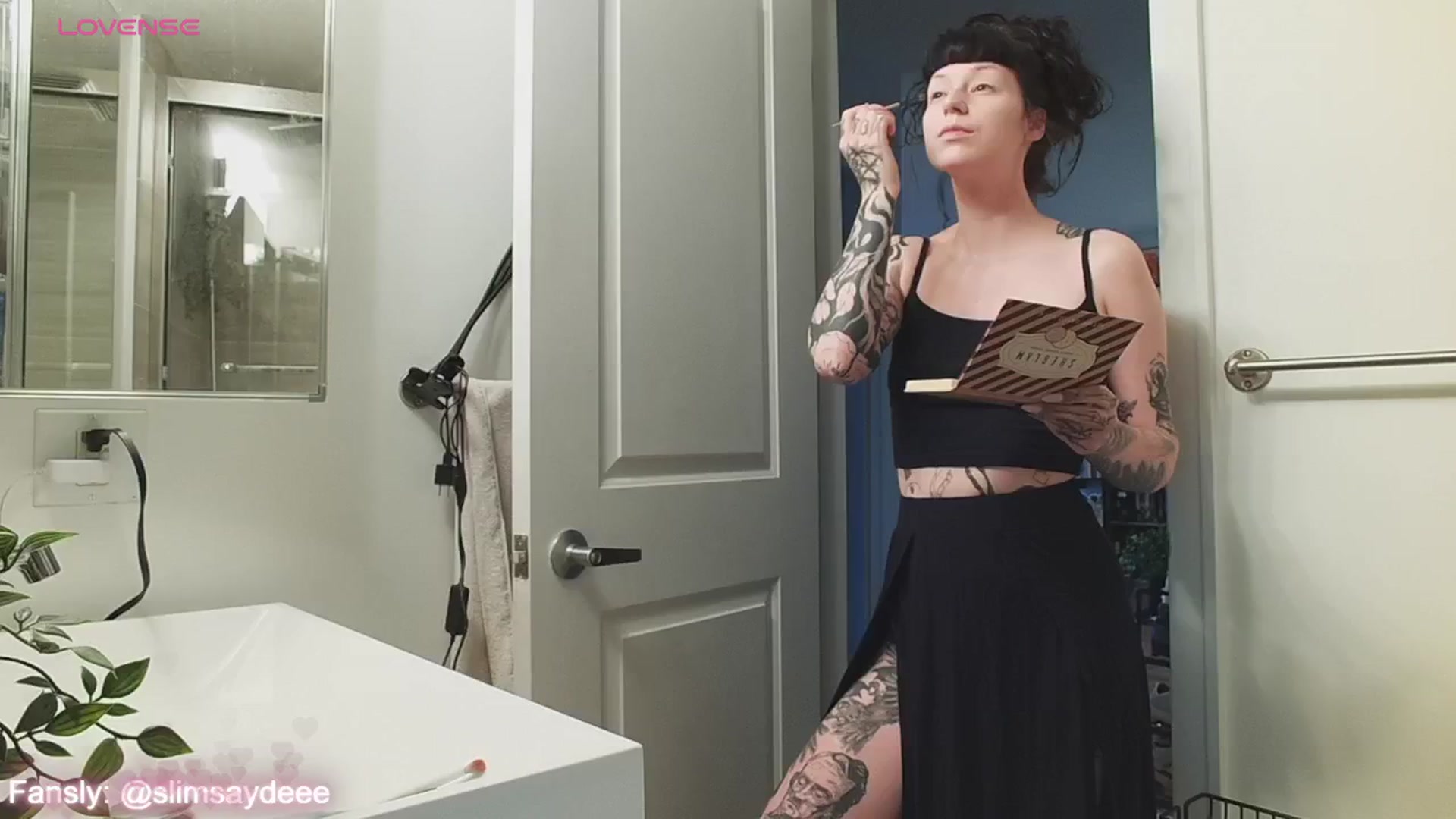 Gallery image thumbnail from slimsaydeee's myfreecams stream on, 06/21/2024, 15:55 image 7 of 20