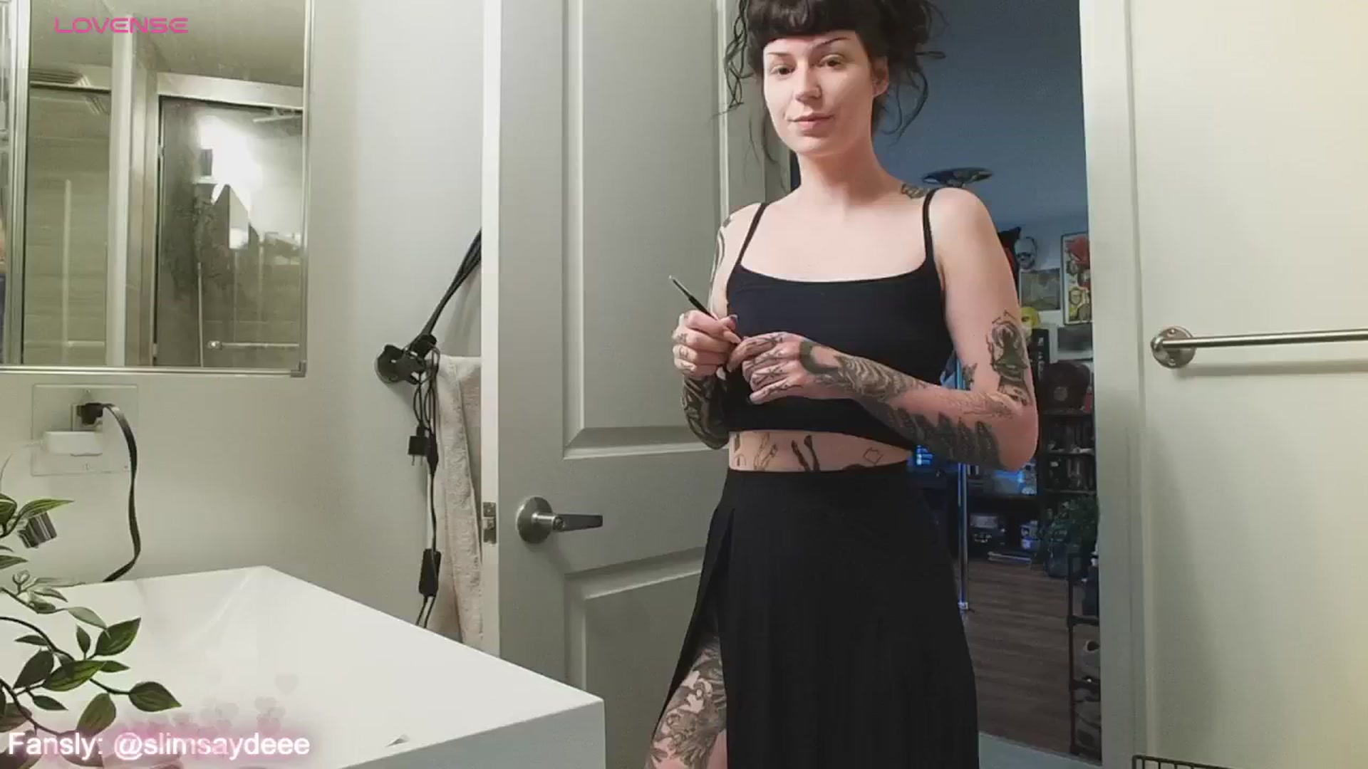 Gallery image thumbnail from slimsaydeee's myfreecams stream on, 06/21/2024, 15:55 image 13 of 20