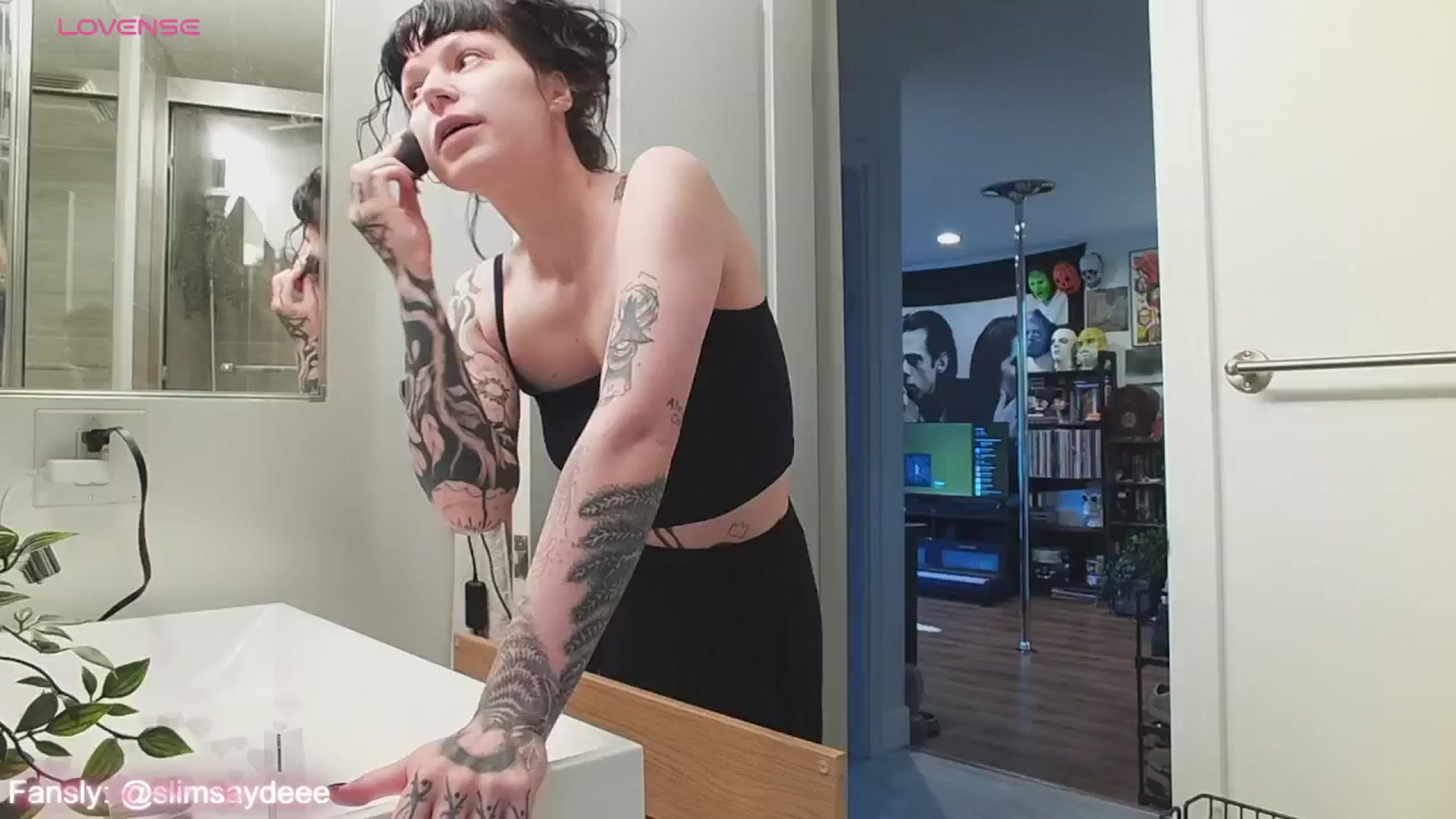 Gallery image thumbnail from slimsaydeee's myfreecams stream on, 06/21/2024, 15:55 image 2 of 20