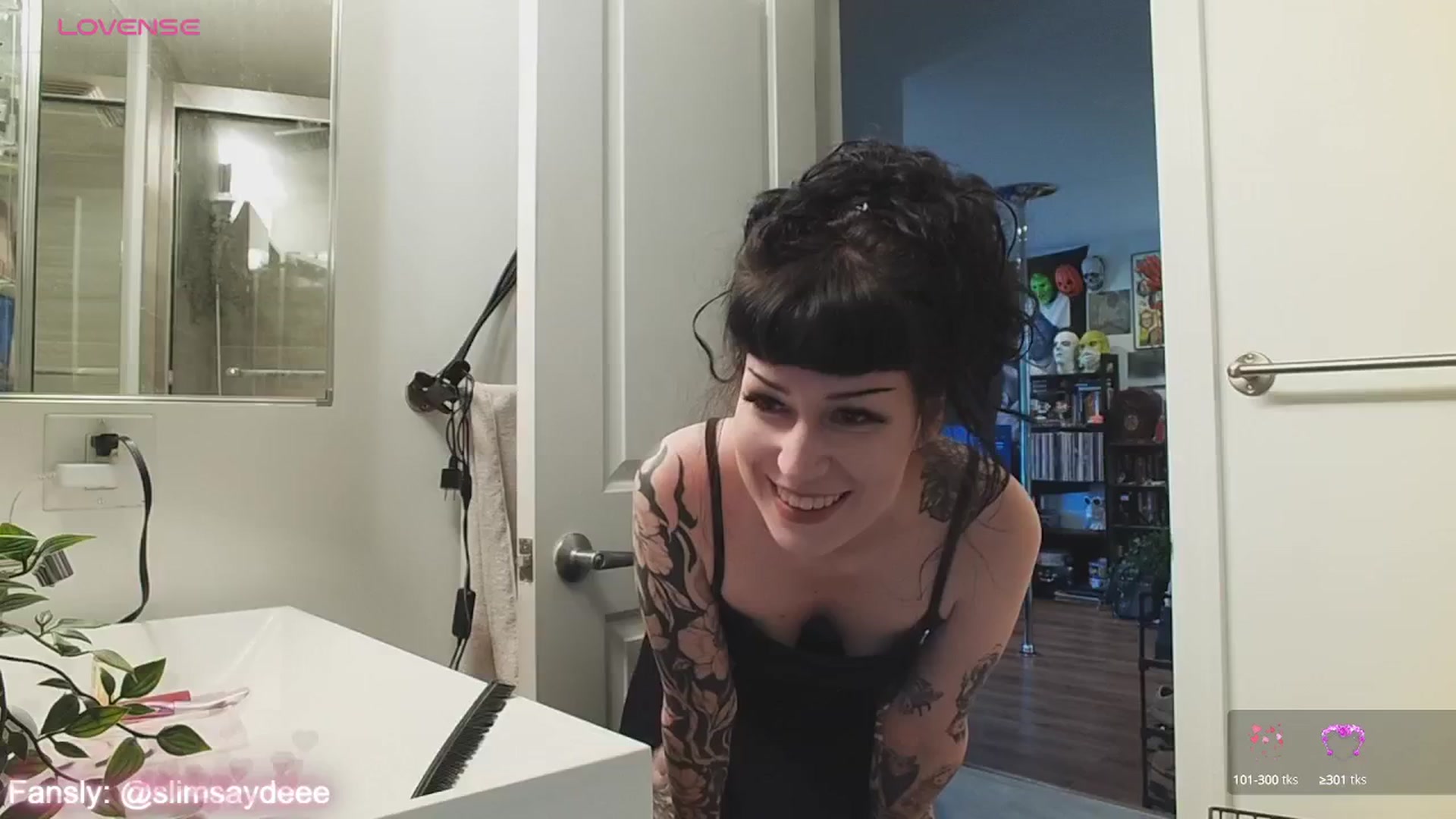 Gallery image thumbnail from slimsaydeee's myfreecams stream on, 06/21/2024, 16:44 image 7 of 20