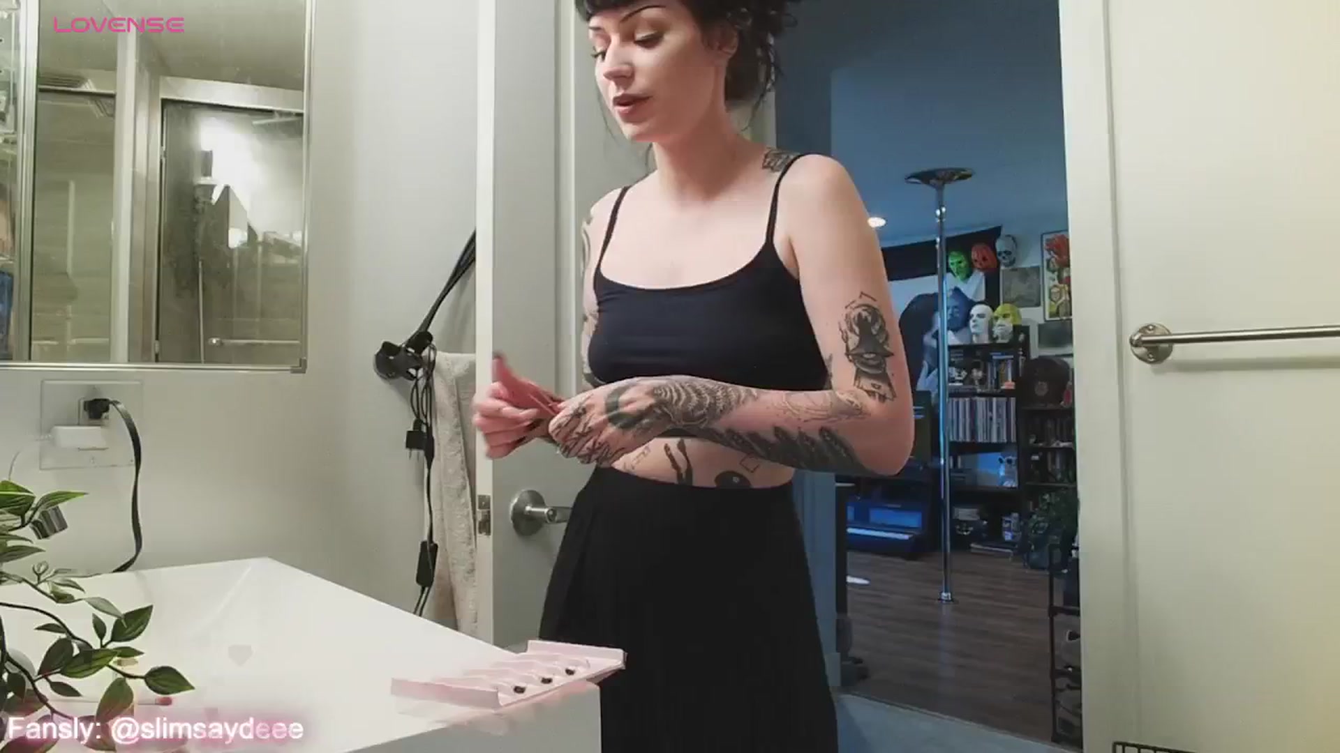 Gallery image thumbnail from slimsaydeee's myfreecams stream on, 06/21/2024, 16:44 image 5 of 20