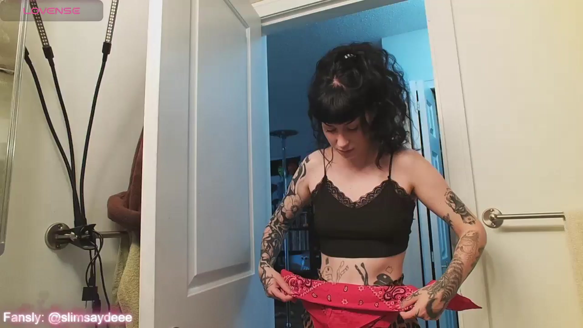 Gallery image thumbnail from slimsaydeee's myfreecams stream on, 07/01/2024, 16:54 image 13 of 20