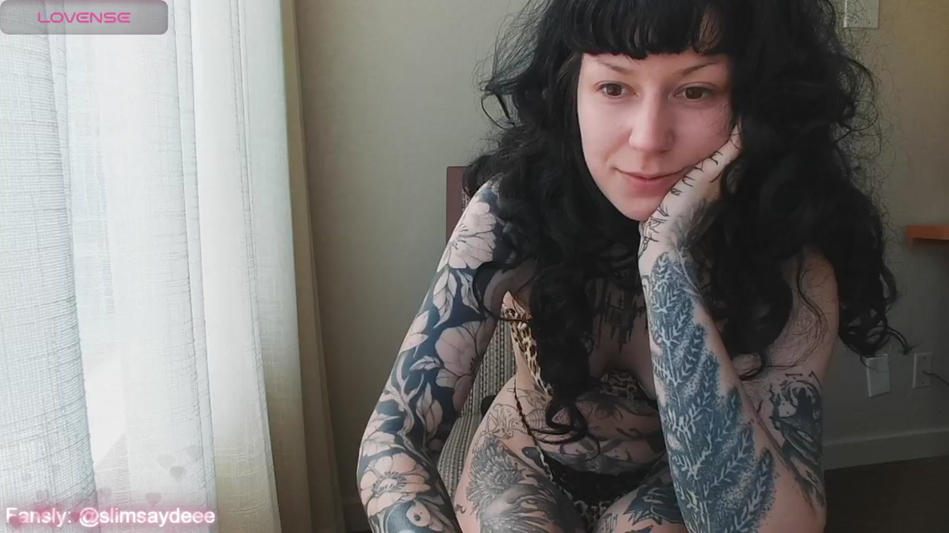 Gallery image thumbnail from slimsaydeee's myfreecams stream on, 07/17/2024, 16:58 image 4 of 20