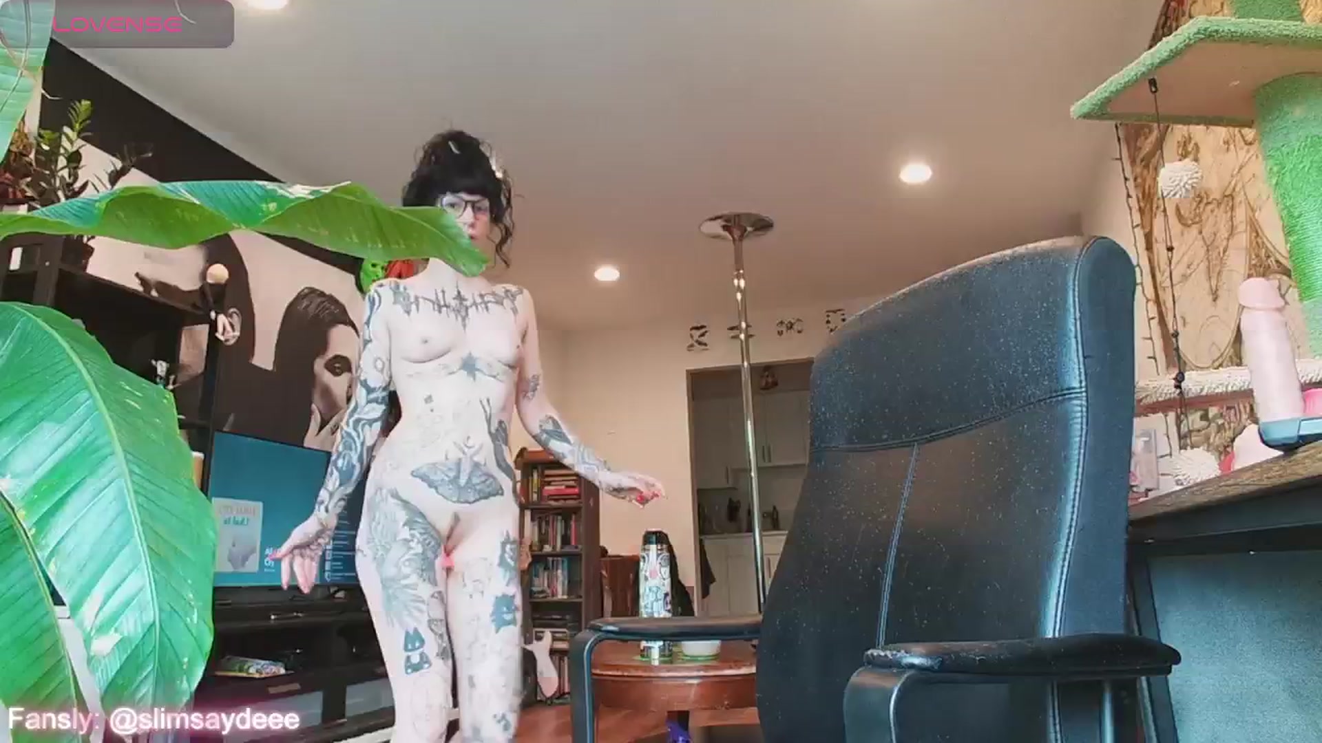 Gallery image thumbnail from slimsaydeee's myfreecams stream on, 07/21/2024, 20:05 image 8 of 20