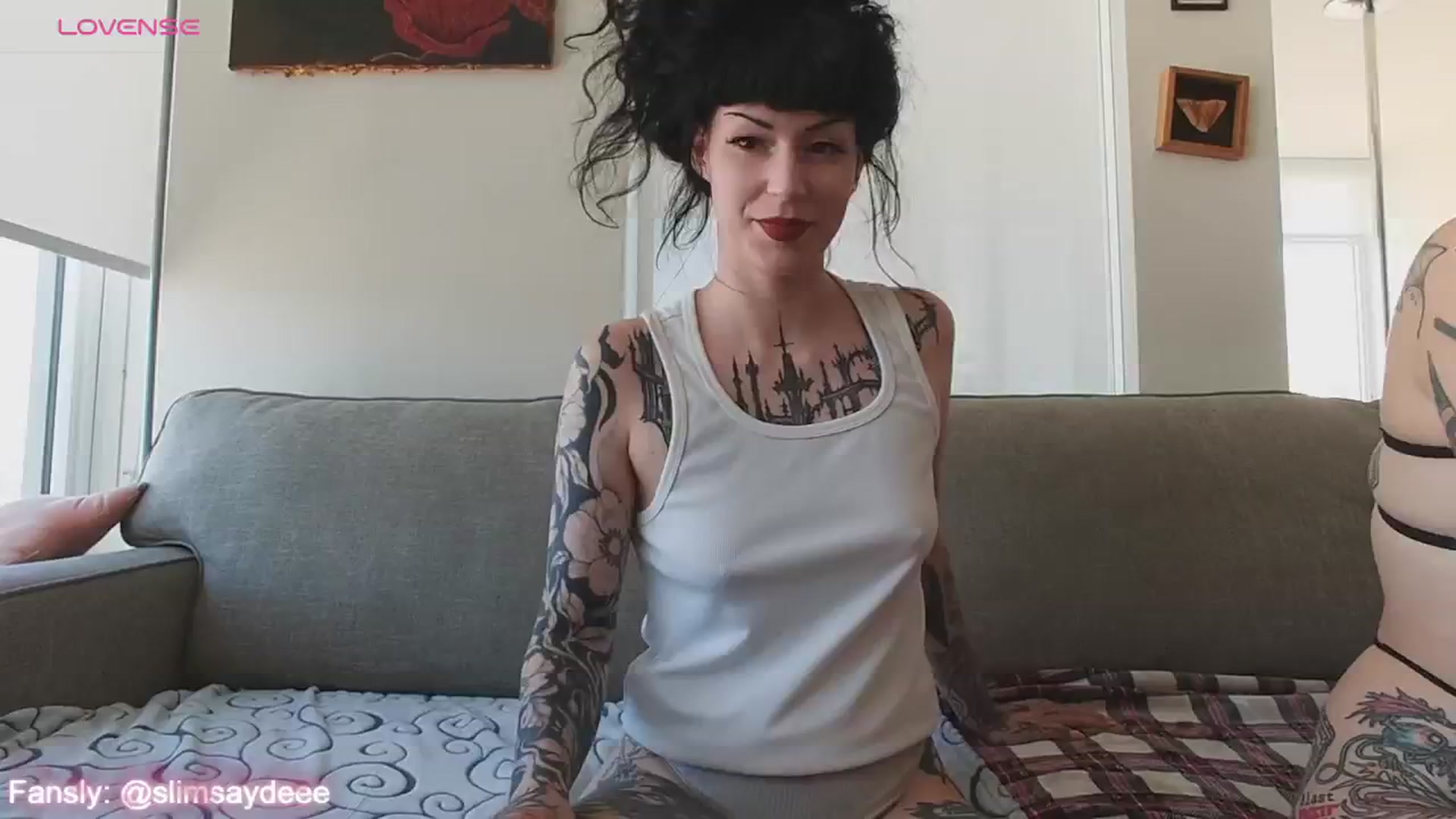 Gallery image thumbnail from slimsaydeee's myfreecams stream on, 08/01/2024, 23:08 image 2 of 20