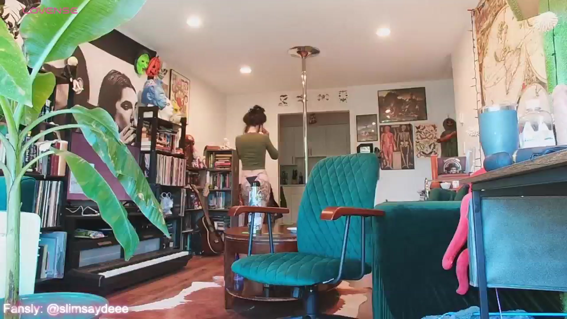 Gallery image thumbnail from slimsaydeee's myfreecams stream on, 08/03/2024, 17:11 image 1 of 20