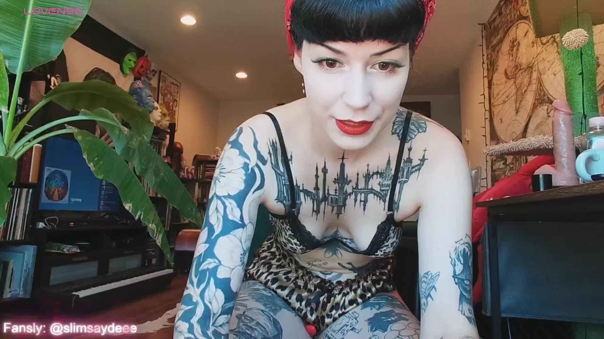 Gallery image thumbnail from slimsaydeee's myfreecams stream on, 08/04/2024, 17:28 image 2 of 20