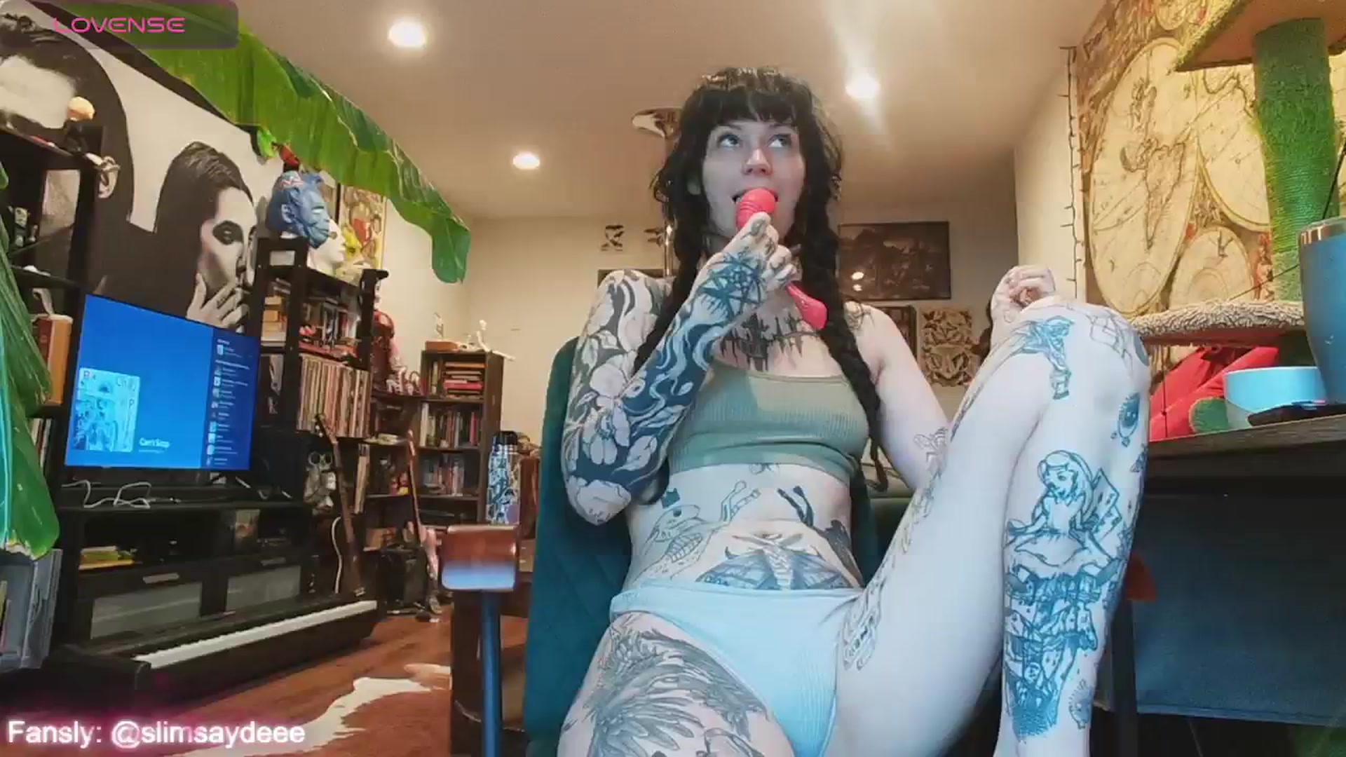 Gallery image thumbnail from slimsaydeee's myfreecams stream on, 08/23/2024, 17:39 image 1 of 20