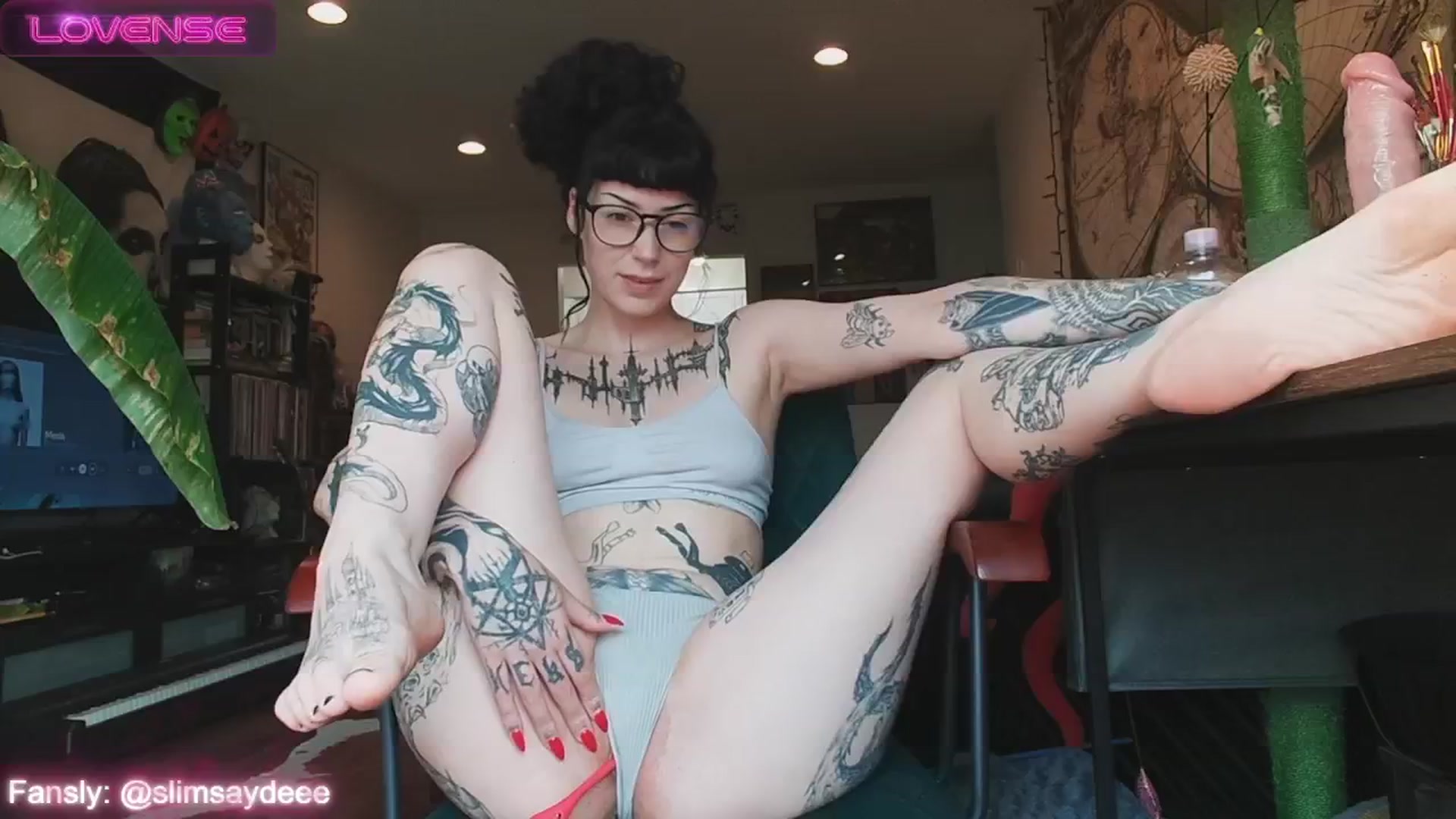 Gallery image thumbnail from slimsaydeee's myfreecams stream on, 09/08/2024, 16:16 image 16 of 20