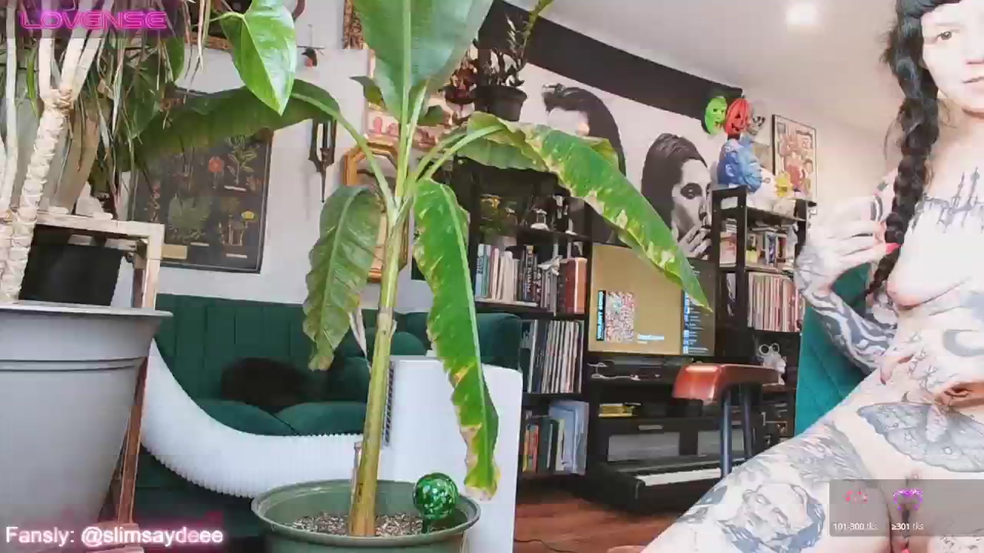 Gallery image thumbnail from slimsaydeee's myfreecams stream on, 09/12/2024, 04:06 image 7 of 20