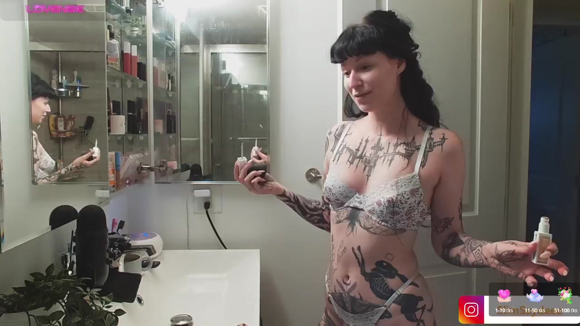 Gallery image thumbnail from slimsaydeee's myfreecams stream on, 10/08/2024, 22:11 image 2 of 20
