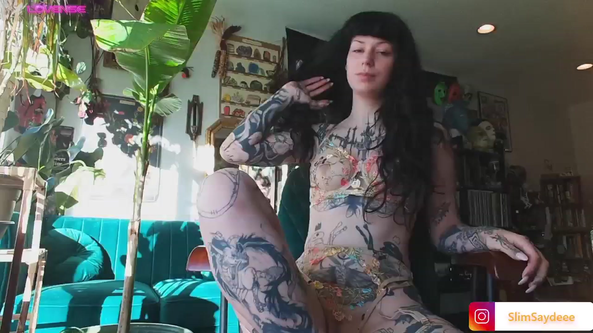 Gallery image thumbnail from slimsaydeee's myfreecams stream on, 10/16/2024, 16:29 image 2 of 20