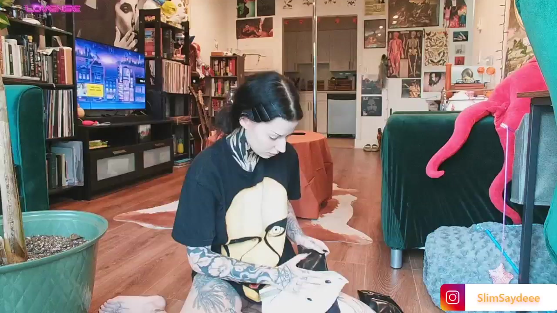 Gallery image thumbnail from slimsaydeee's myfreecams stream on, 11/02/2024, 22:02 image 9 of 20