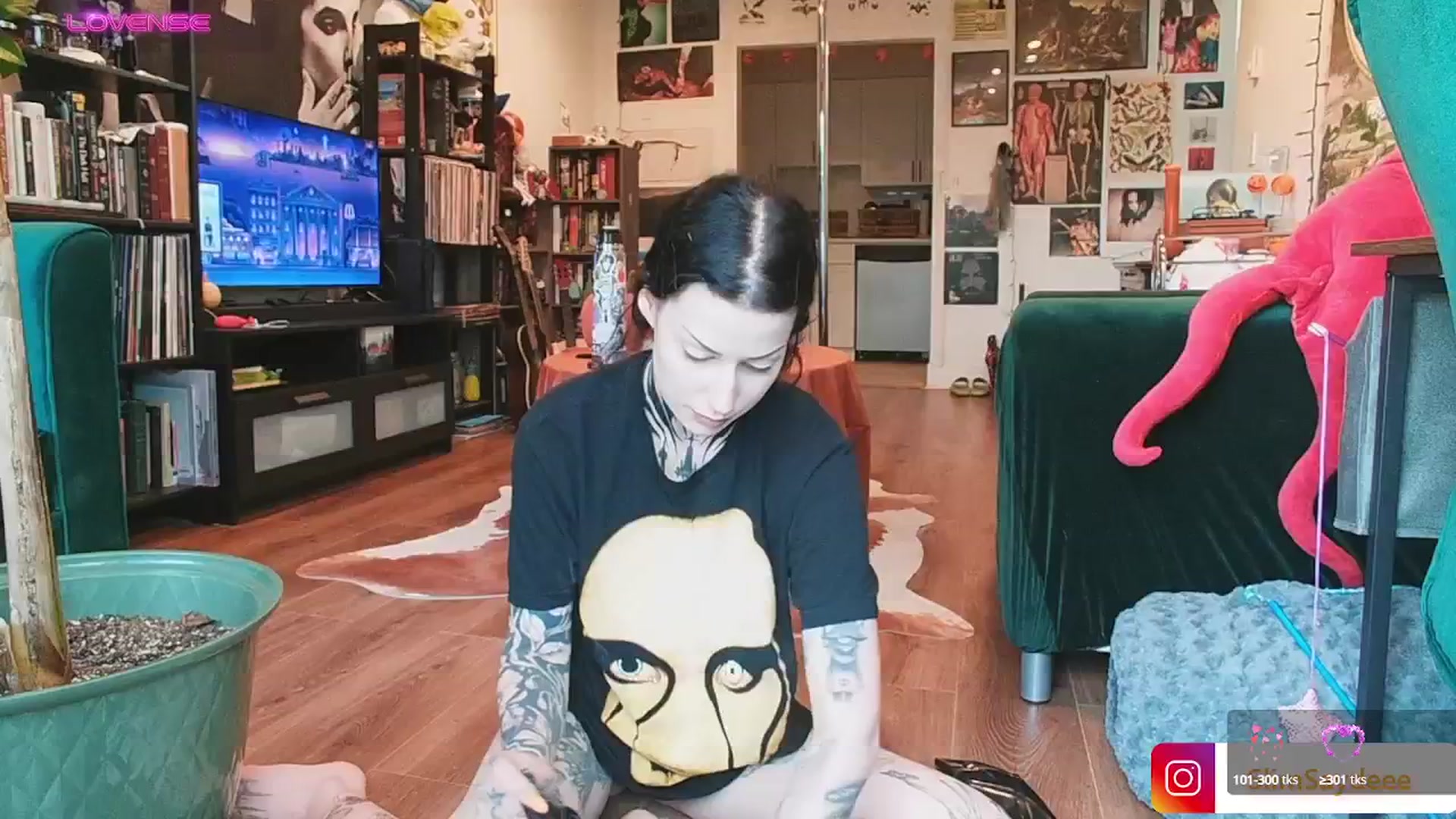 Gallery image thumbnail from slimsaydeee's myfreecams stream on, 11/02/2024, 22:02 image 7 of 20