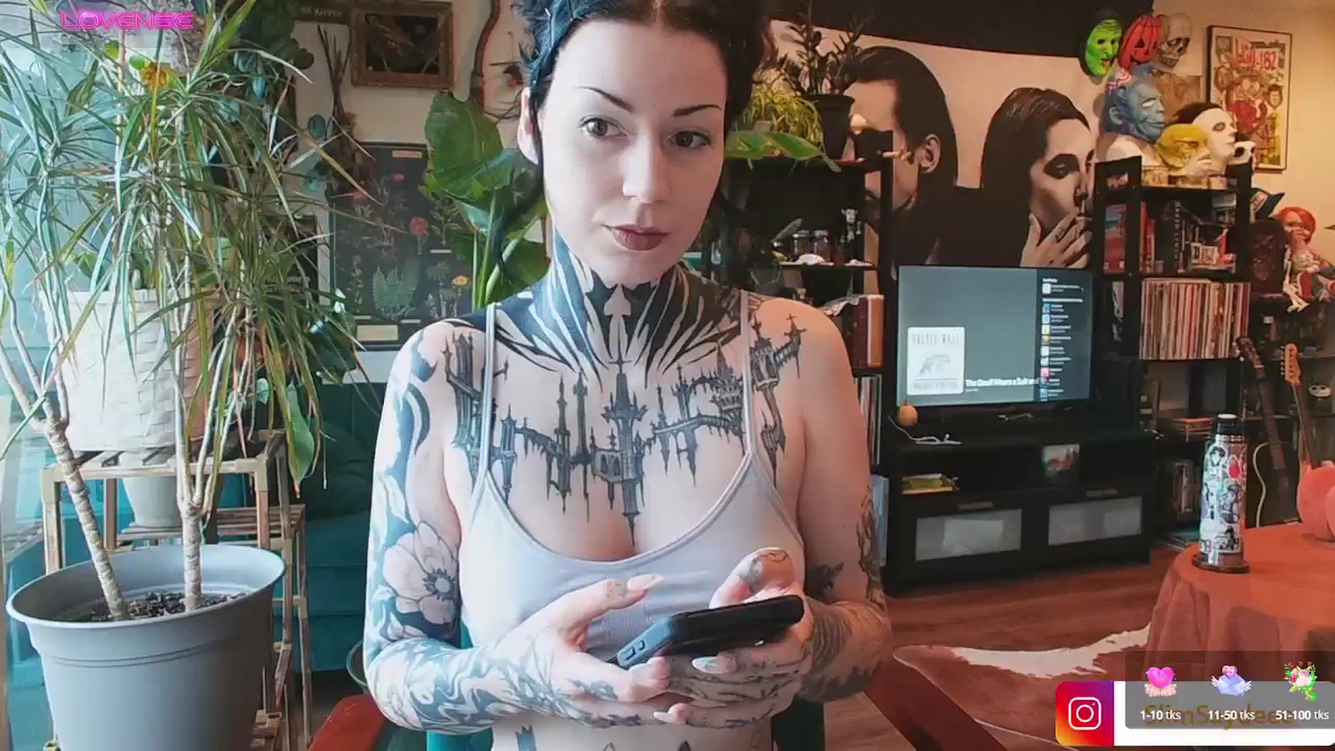 Gallery image thumbnail from slimsaydeee's myfreecams stream on, 11/14/2024, 17:15 image 15 of 20