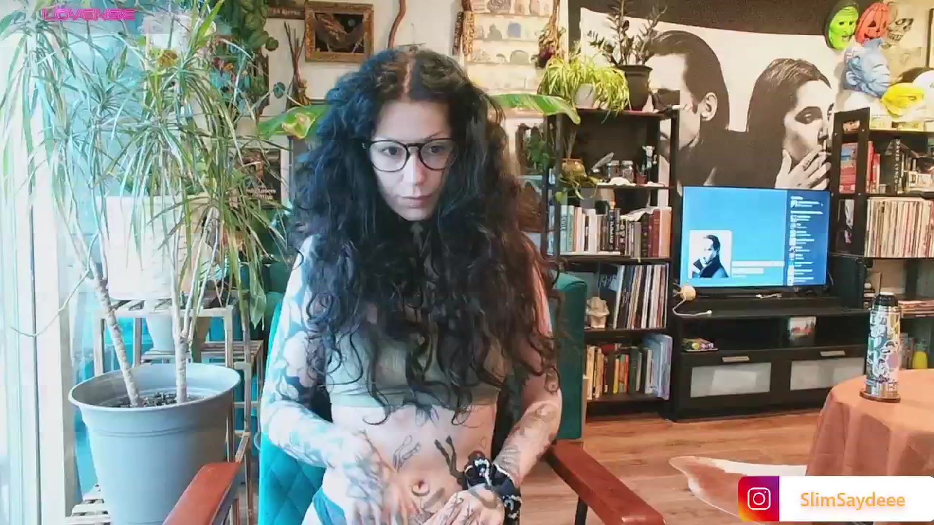 Gallery image thumbnail from slimsaydeee's myfreecams stream on, 11/17/2024, 18:27 image 1 of 20