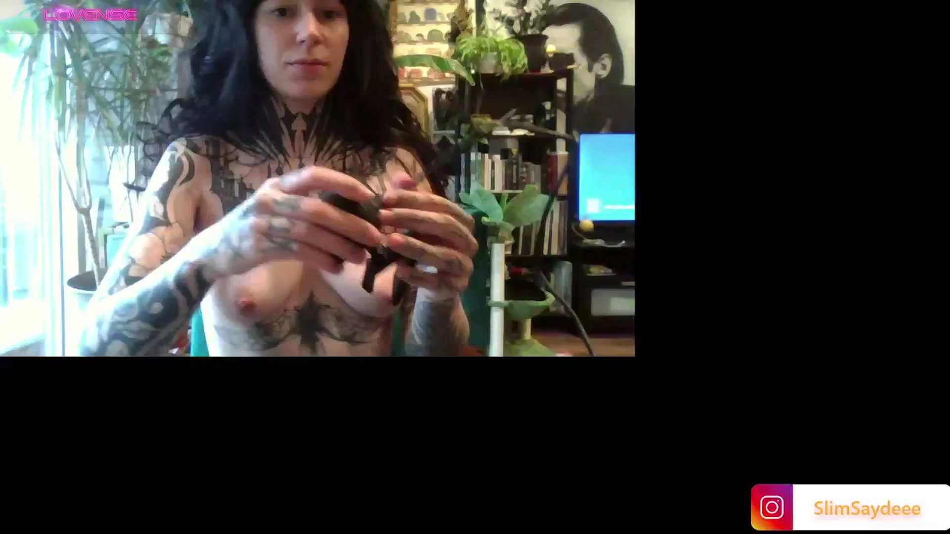 Gallery image thumbnail from slimsaydeee's myfreecams stream on, 11/29/2024, 17:58 image 6 of 20