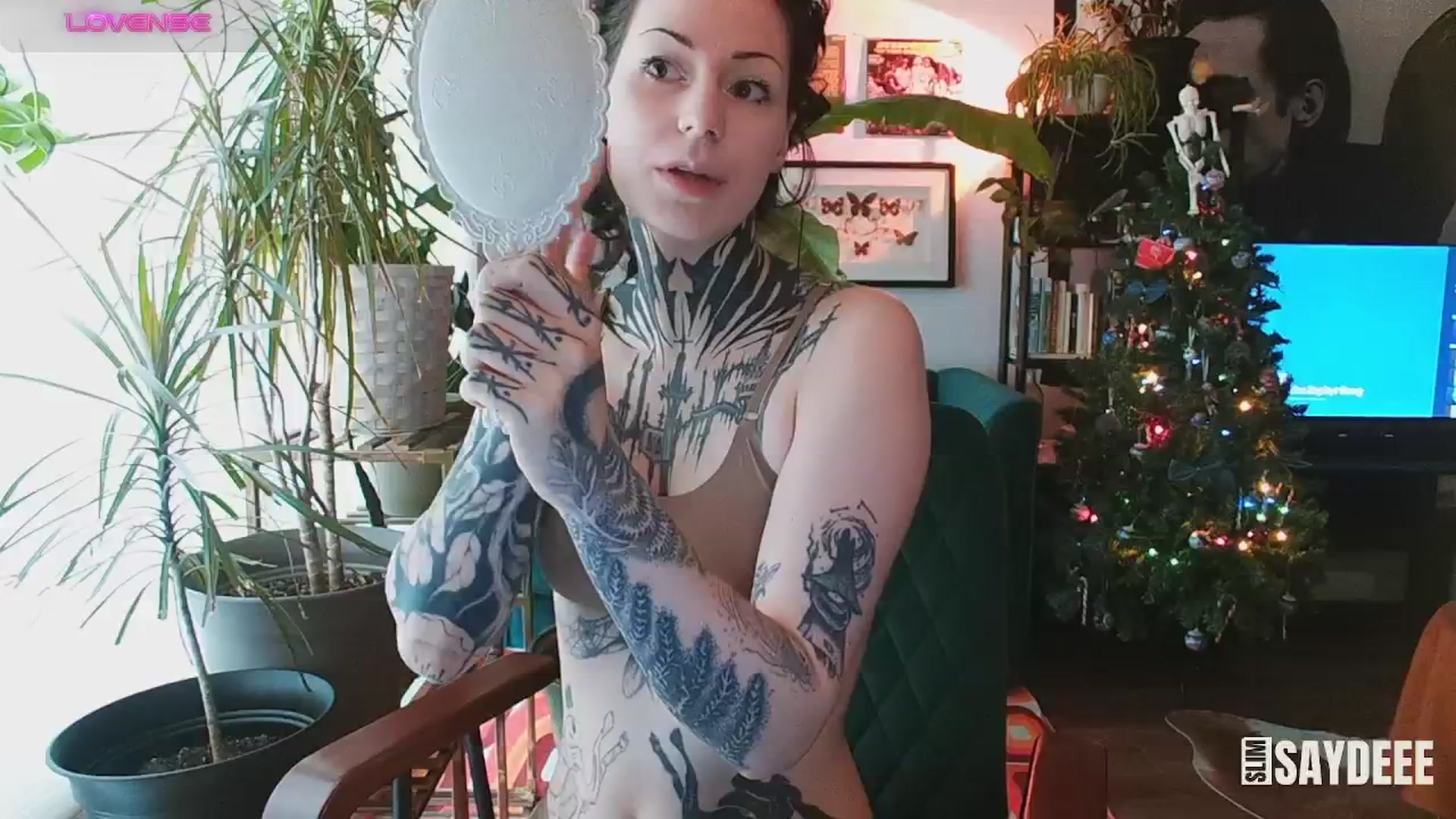 Gallery image thumbnail from slimsaydeee's myfreecams stream on, 12/10/2024, 17:37 image 7 of 20