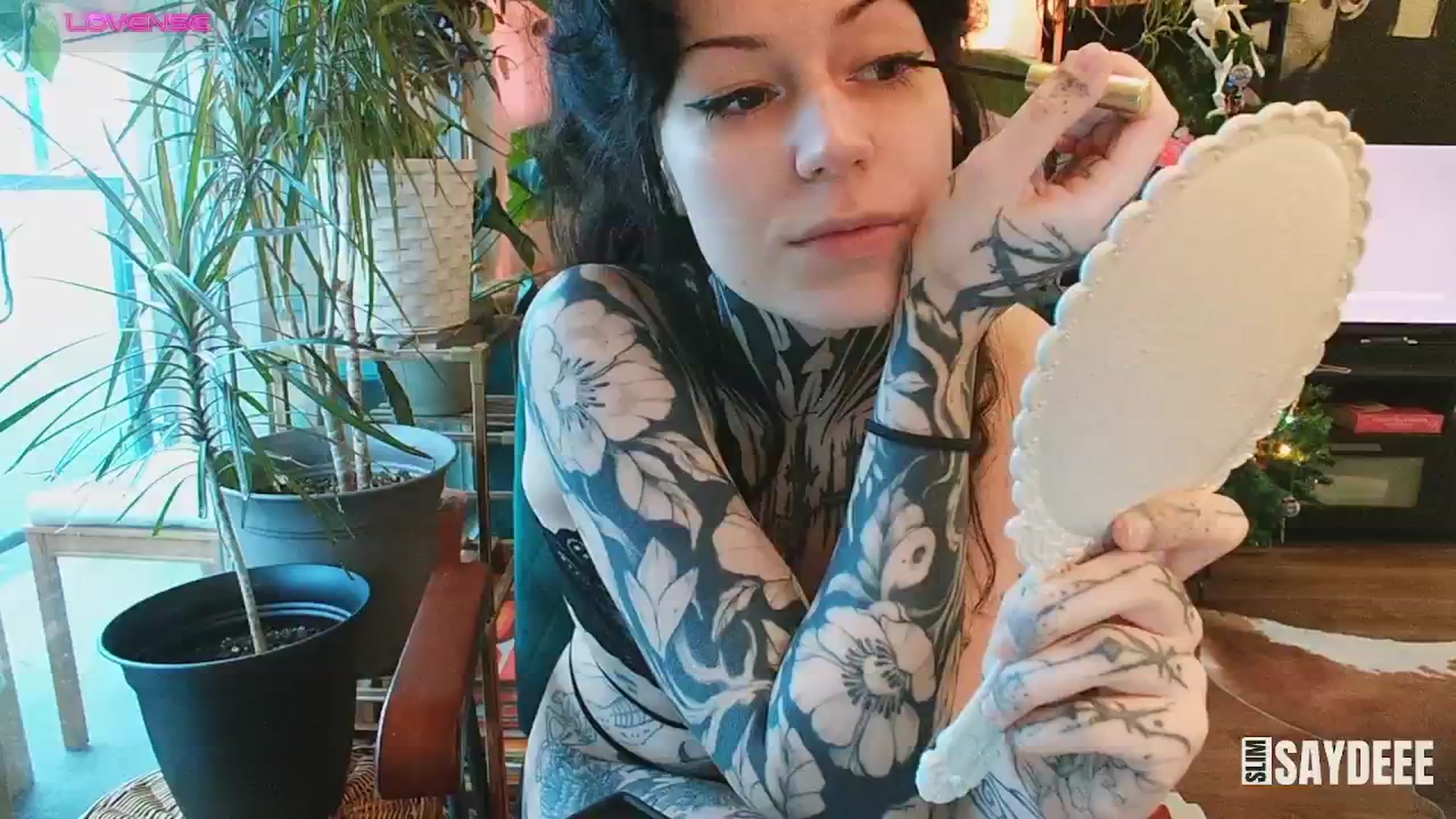 Gallery image thumbnail from slimsaydeee's myfreecams stream on, 12/13/2024, 18:12 image 12 of 20
