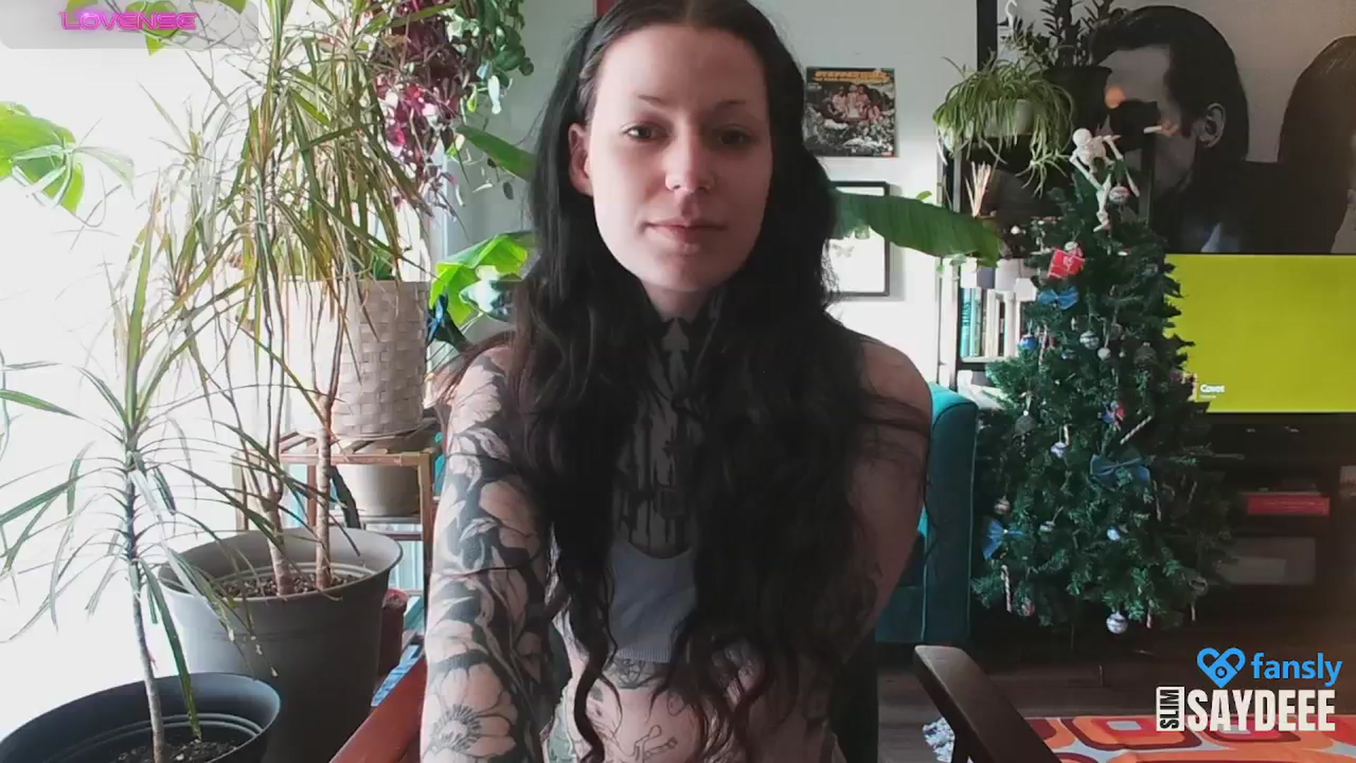 Gallery image thumbnail from slimsaydeee's myfreecams stream on, 12/15/2024, 19:25 image 3 of 20