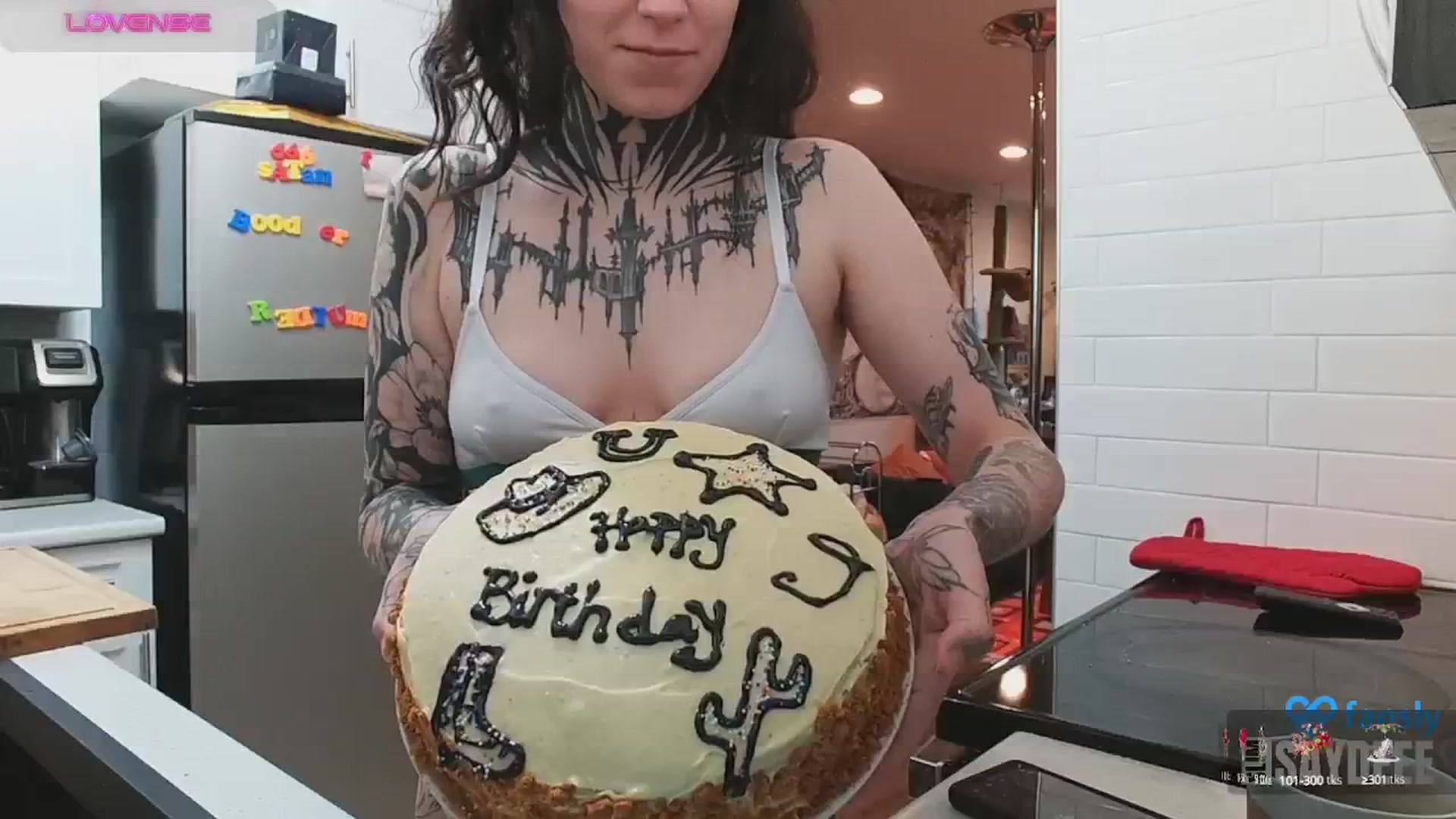 Gallery image thumbnail from slimsaydeee's myfreecams stream on, 12/17/2024, 21:16 image 18 of 20