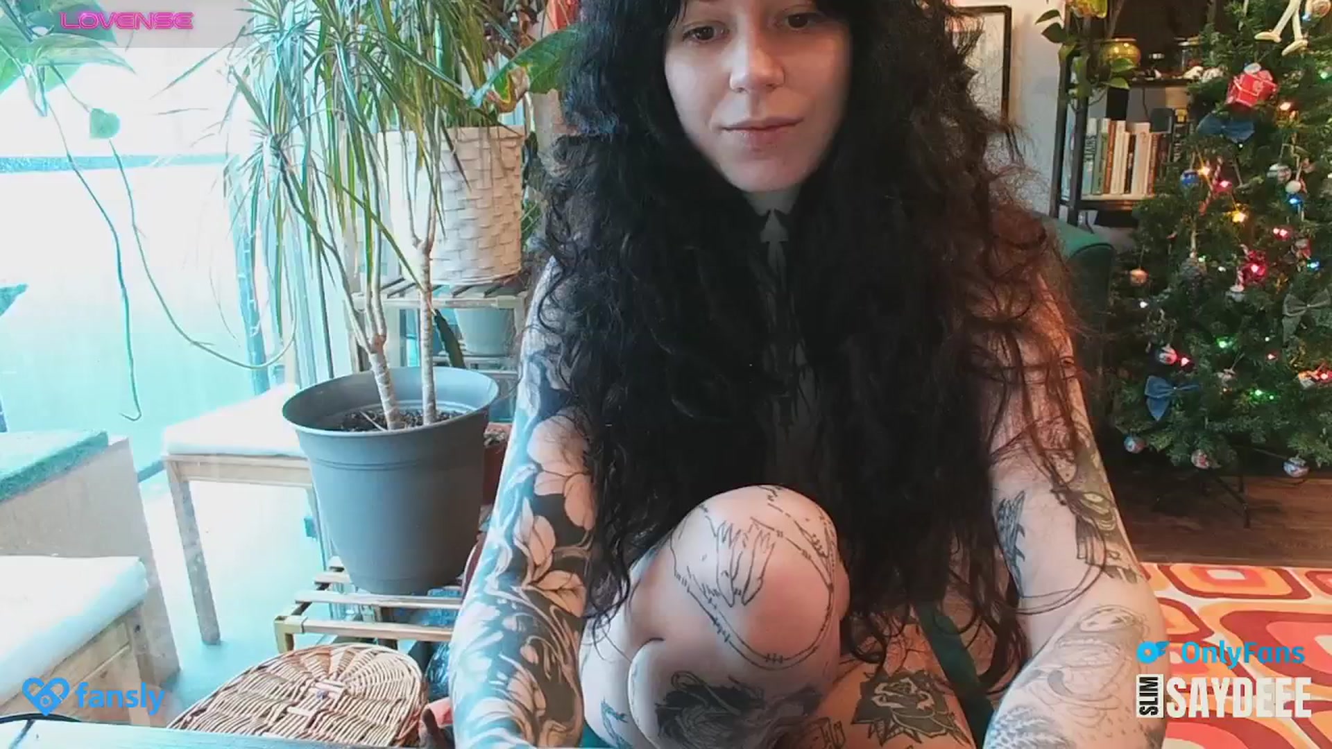 Gallery image thumbnail from slimsaydeee's myfreecams stream on, 12/26/2024, 18:35 image 20 of 20