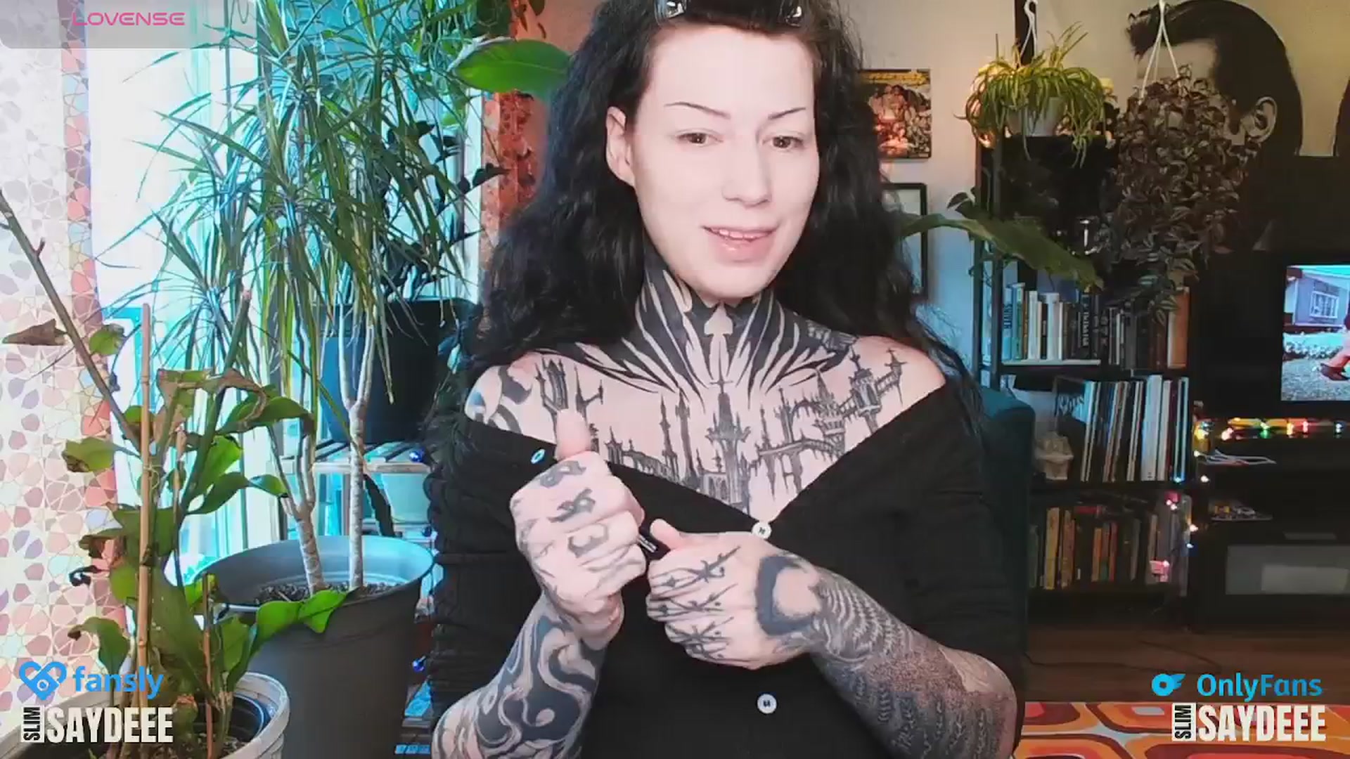 Gallery image thumbnail from slimsaydeee's myfreecams stream on, 01/01/2025, 18:31 image 6 of 20