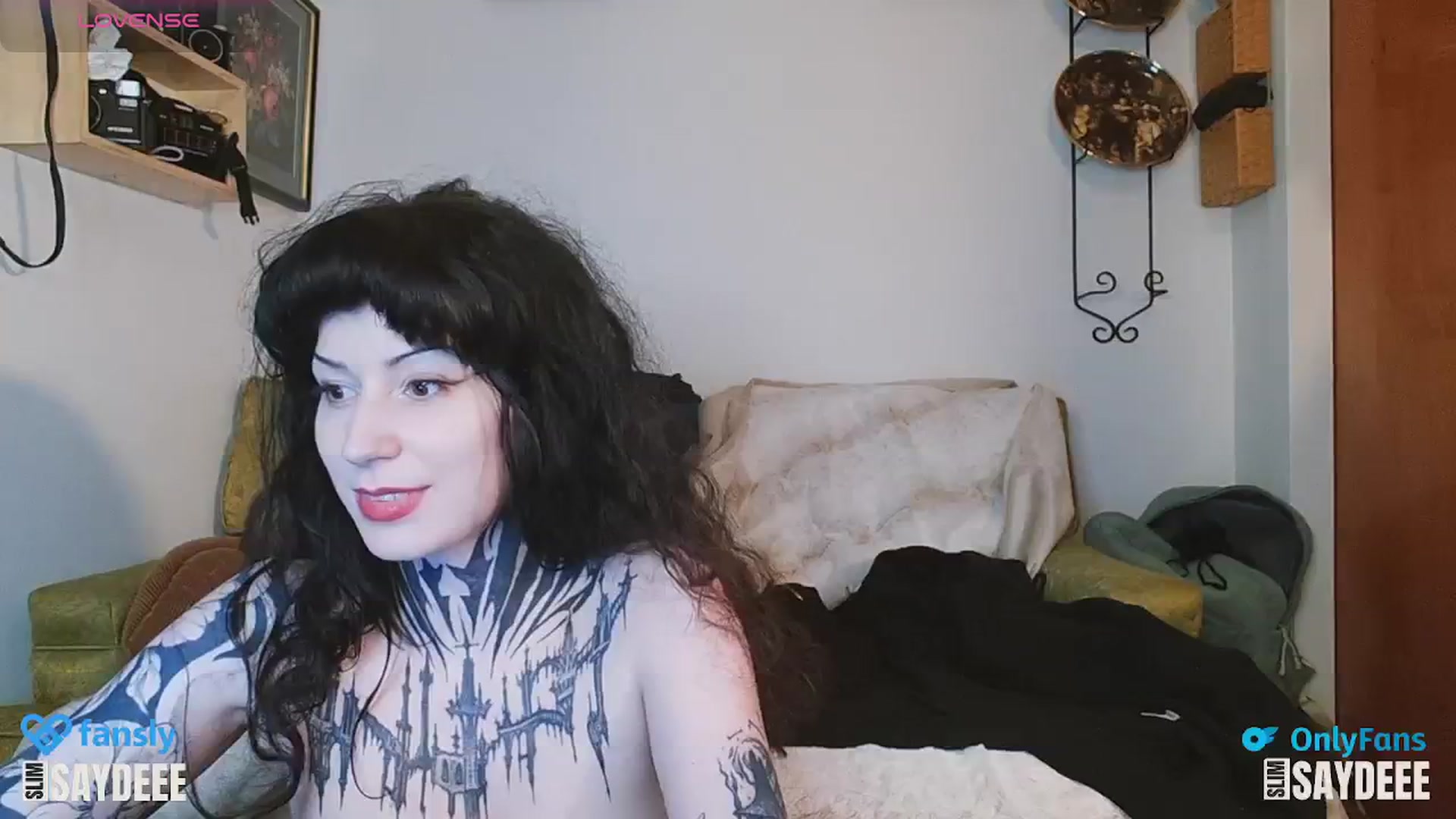 Gallery image thumbnail from slimsaydeee's myfreecams stream on, 01/02/2025, 06:06 image 9 of 20