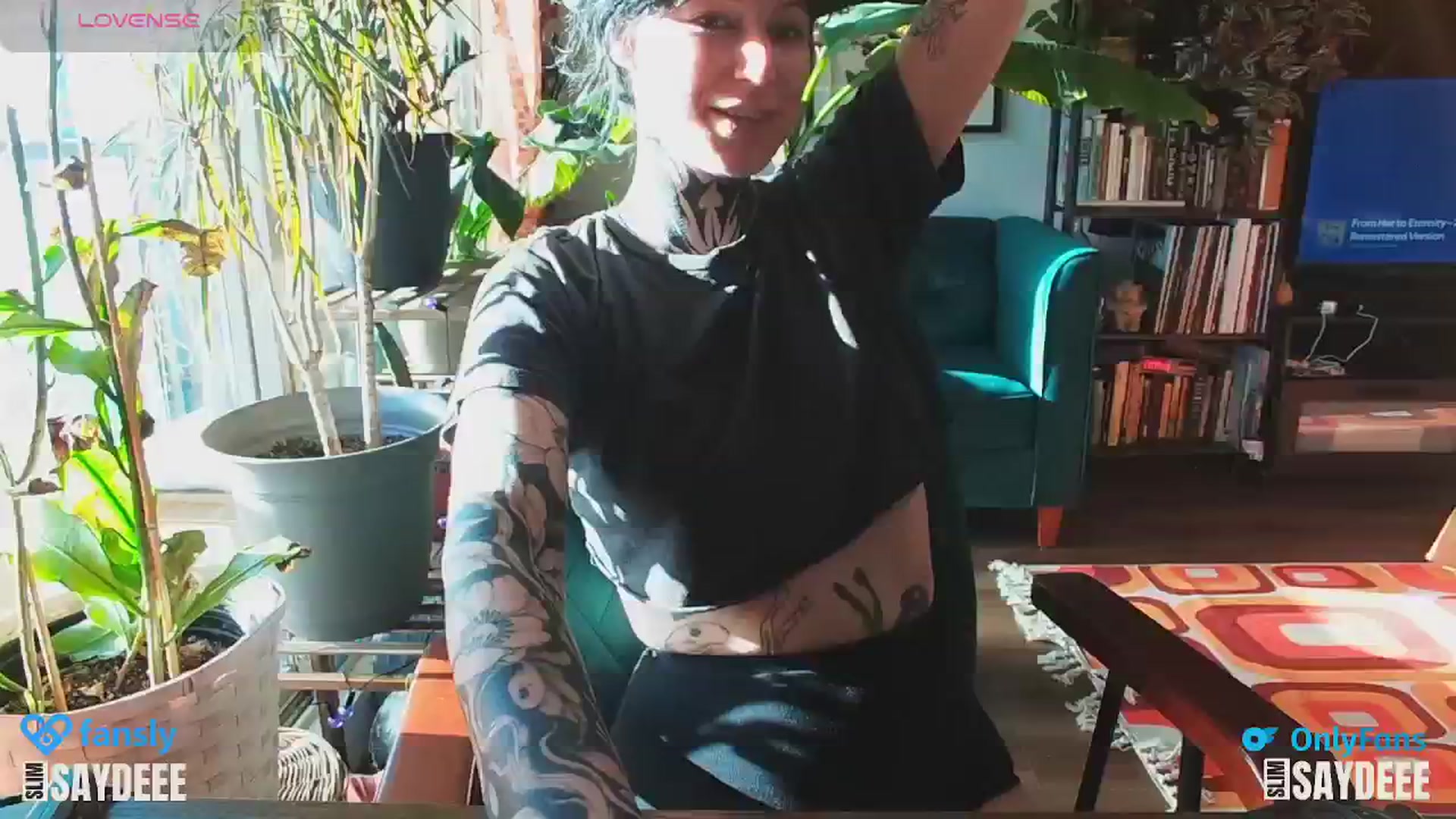 Gallery image thumbnail from slimsaydeee's myfreecams stream on, 01/06/2025, 21:02 image 15 of 20