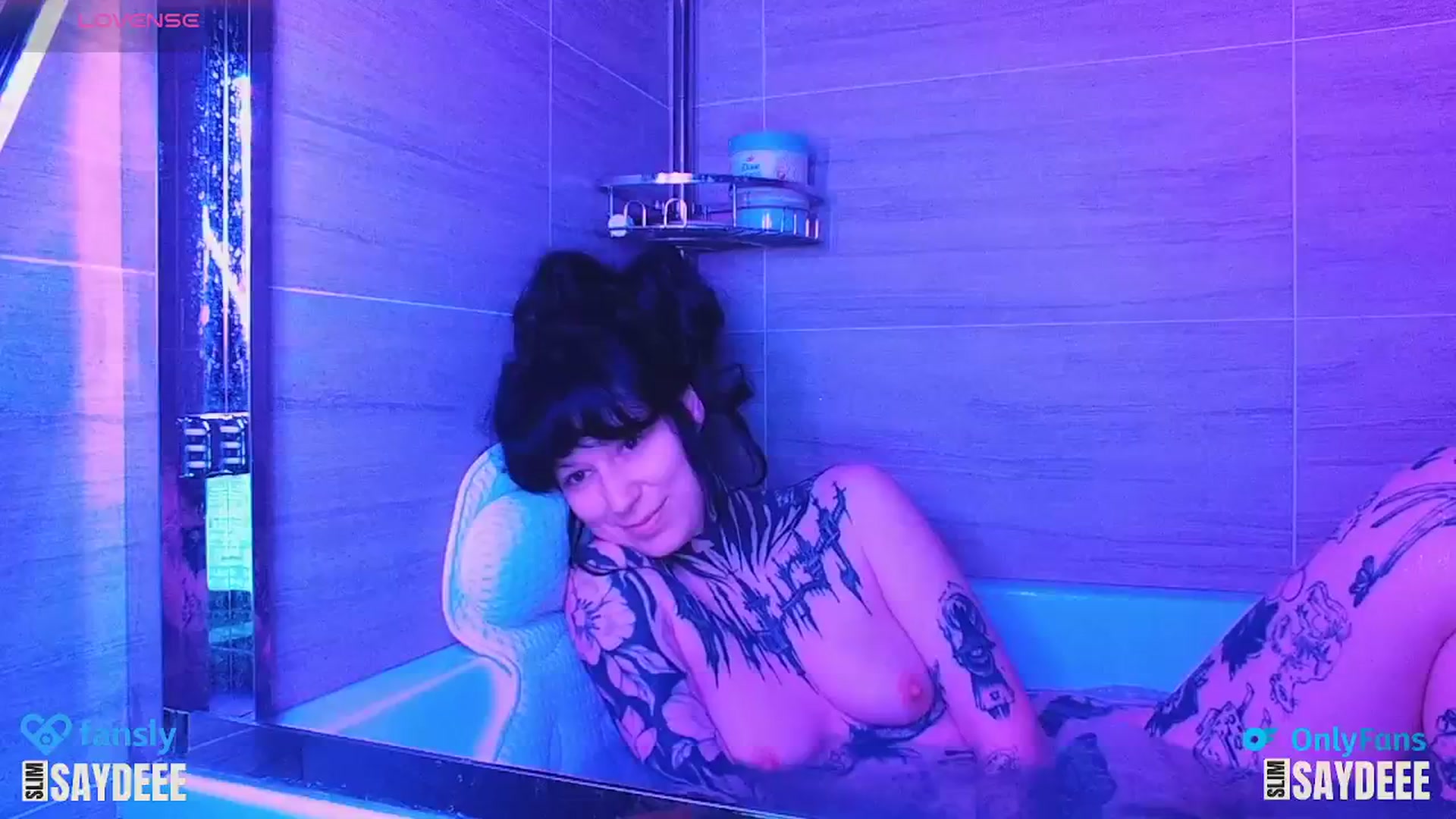 Gallery image thumbnail from slimsaydeee's myfreecams stream on, 01/07/2025, 18:12 image 7 of 20