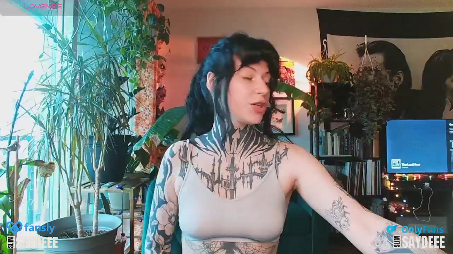 Gallery image thumbnail from slimsaydeee's myfreecams stream on, 01/13/2025, 17:32 image 13 of 20