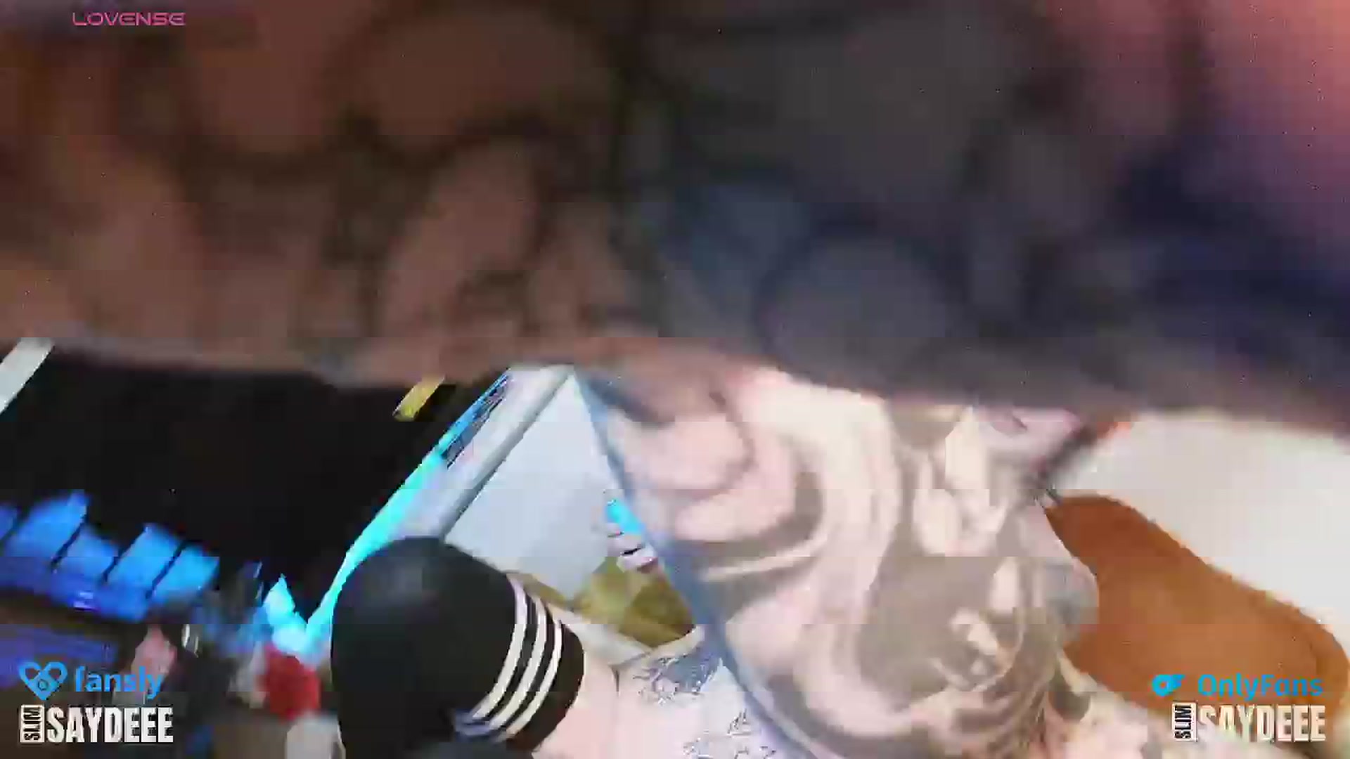 Gallery image thumbnail from slimsaydeee's myfreecams stream on, 01/18/2025, 05:35 image 2 of 20