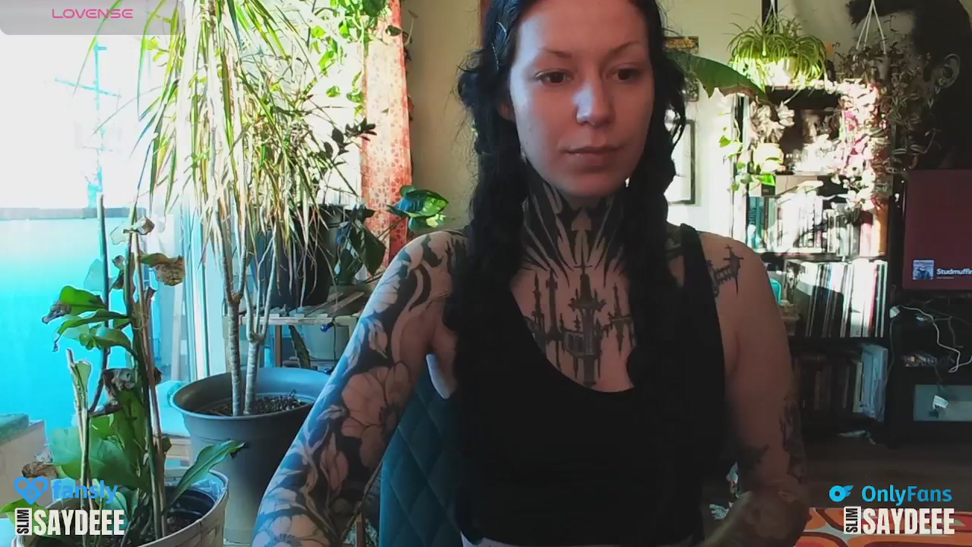 Gallery image thumbnail from slimsaydeee's myfreecams stream on, 01/24/2025, 18:36 image 1 of 20