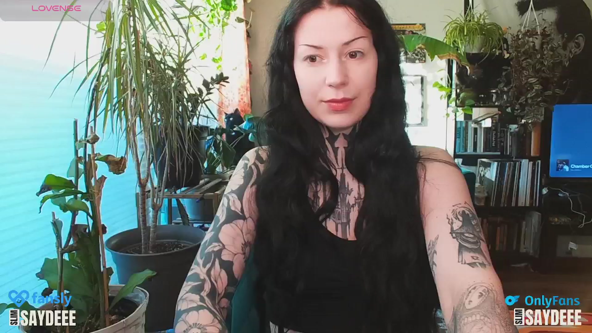 Gallery image thumbnail from slimsaydeee's myfreecams stream on, 01/24/2025, 18:36 image 6 of 20