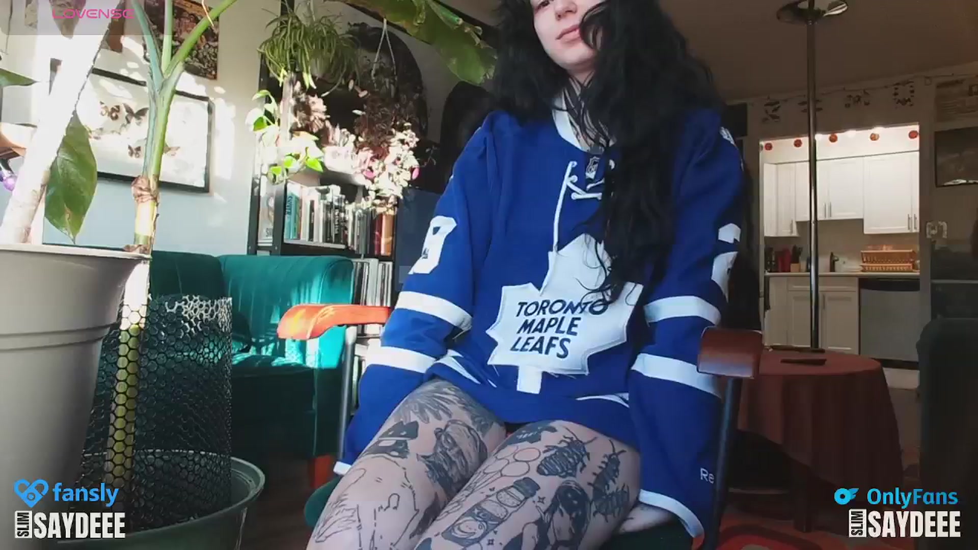 Gallery image thumbnail from slimsaydeee's myfreecams stream on, 01/25/2025, 18:12 image 4 of 20