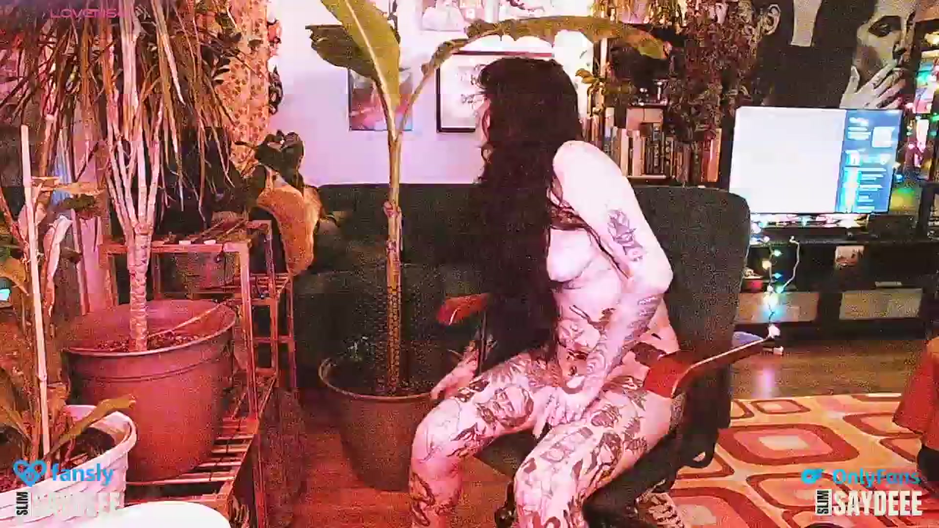Gallery image thumbnail from slimsaydeee's myfreecams stream on, 02/03/2025, 05:30 image 4 of 20
