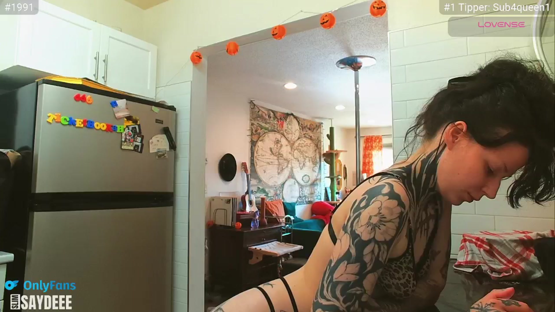 Gallery image thumbnail from slimsaydeee's myfreecams stream on, 03/25/2025, 20:19 image 13 of 20