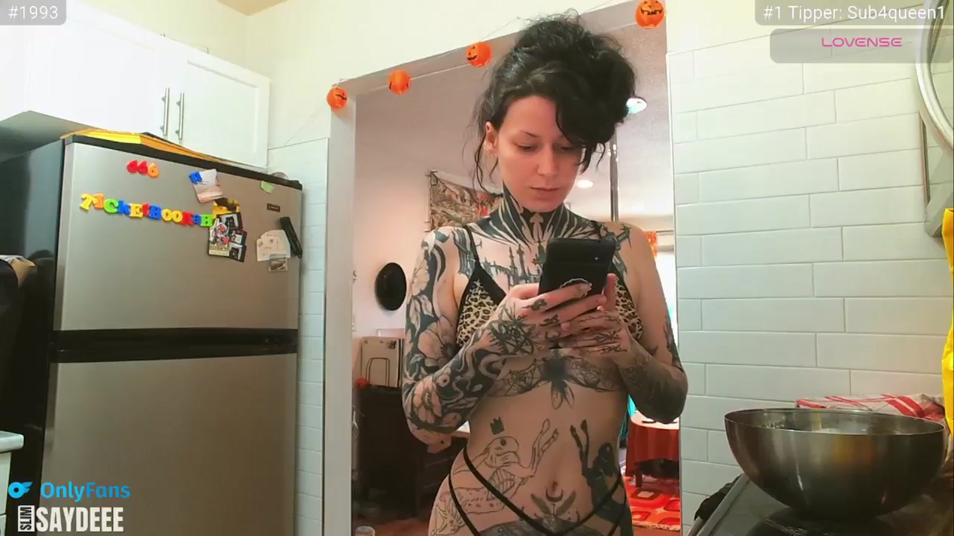 Gallery image thumbnail from slimsaydeee's myfreecams stream on, 03/25/2025, 20:19 image 4 of 20