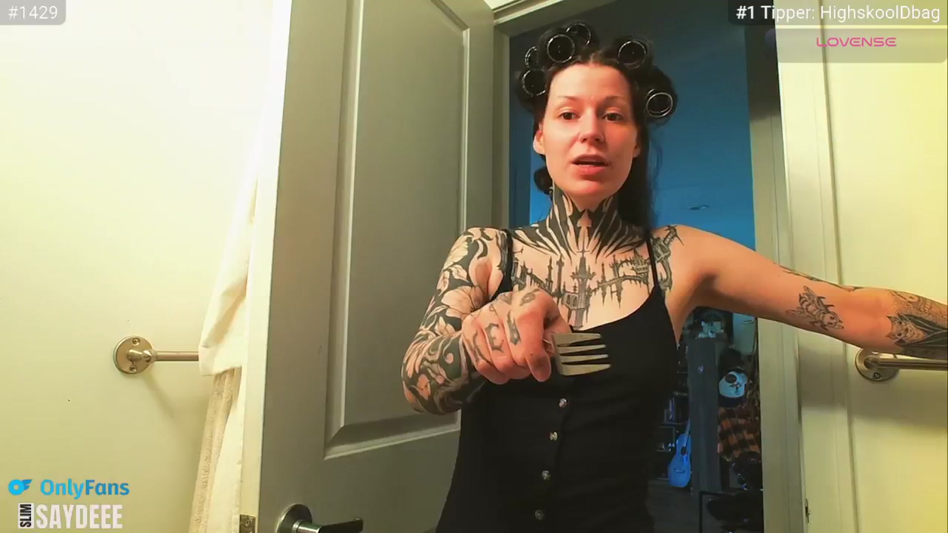 Gallery image thumbnail from slimsaydeee's myfreecams stream on, 04/05/2025, 18:25 image 13 of 20