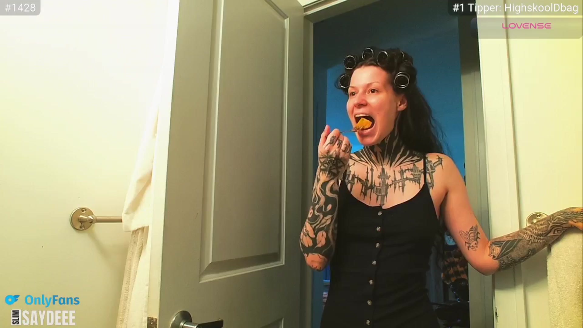 Gallery image thumbnail from slimsaydeee's myfreecams stream on, 04/05/2025, 18:25 image 12 of 20