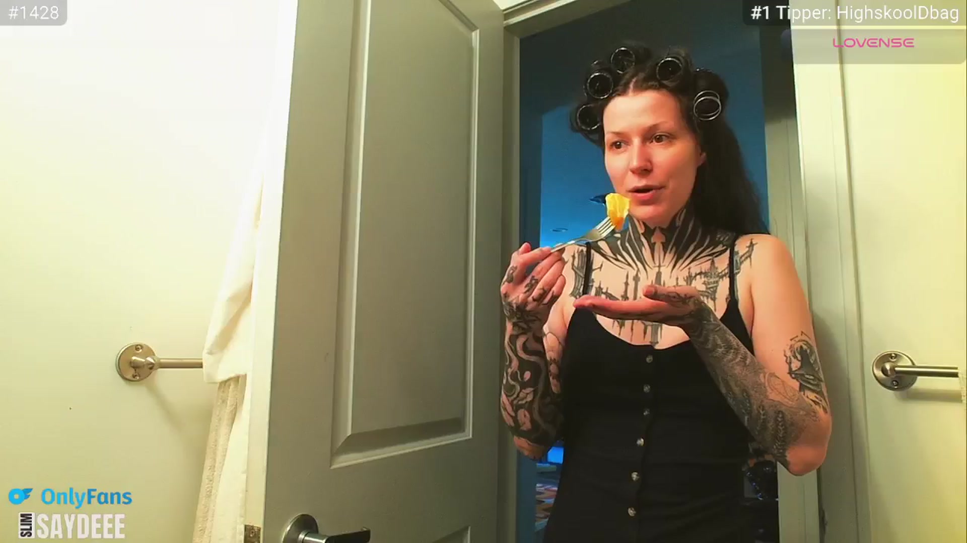 Gallery image thumbnail from slimsaydeee's myfreecams stream on, 04/05/2025, 18:25 image 11 of 20