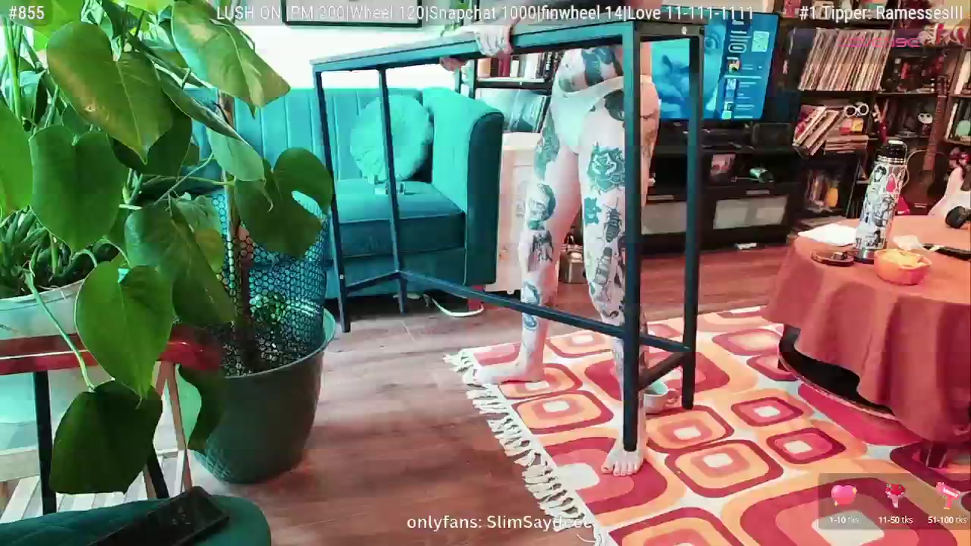 Gallery image thumbnail from slimsaydeee's myfreecams stream on, 06/27/2025, 17:13 image 6 of 20